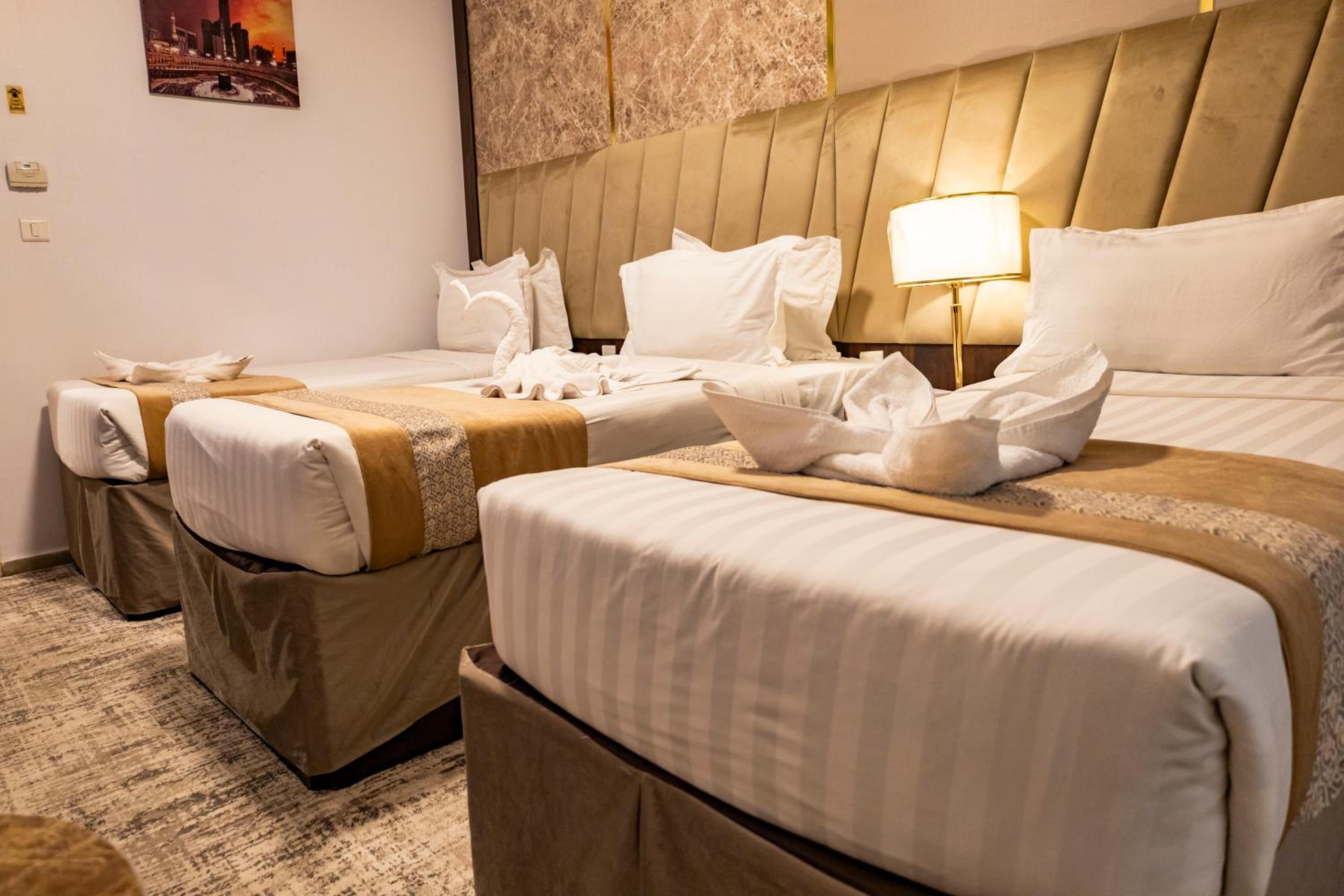 Standard Triple Room - Photo 10