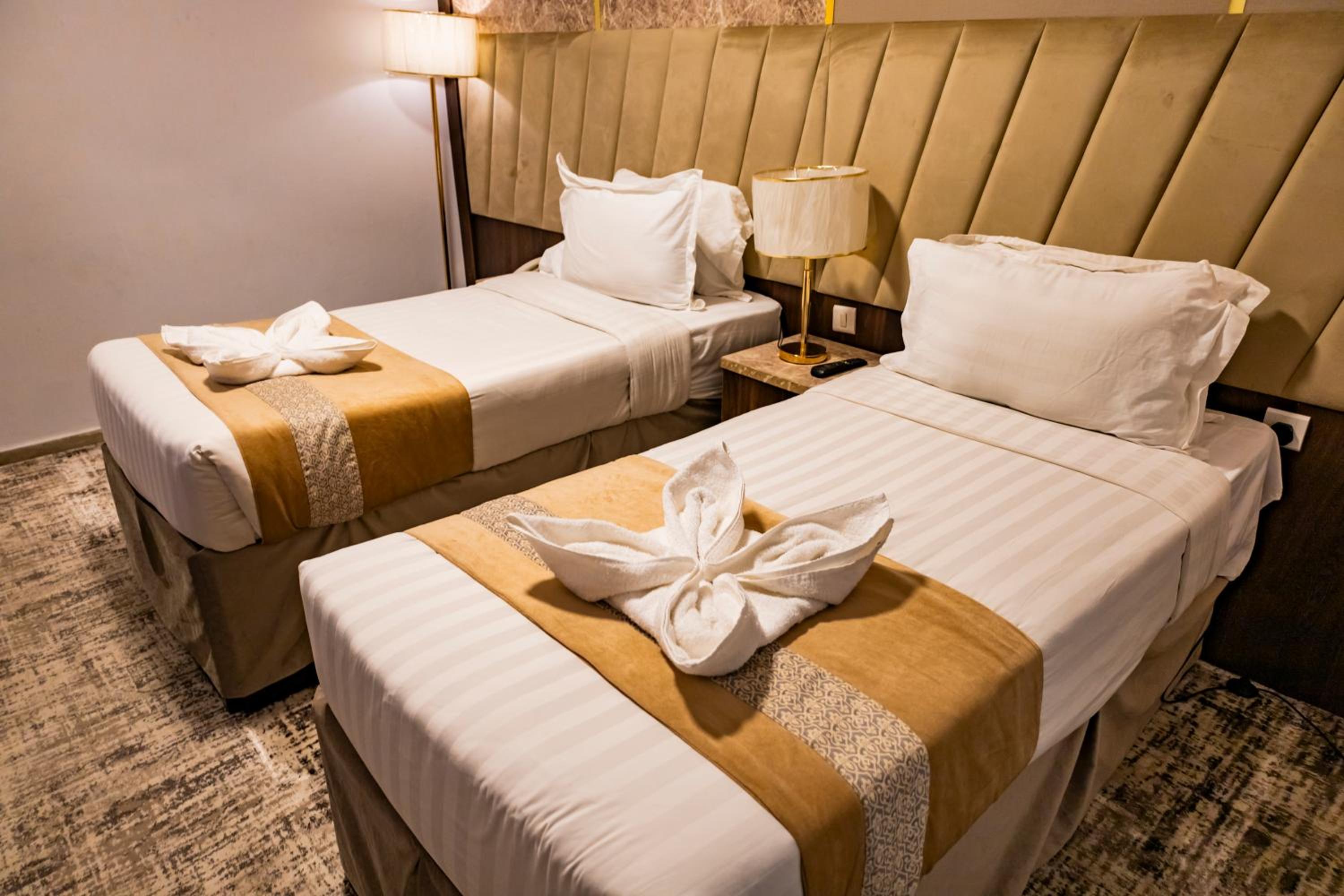Standard Twin Room - Photo 27