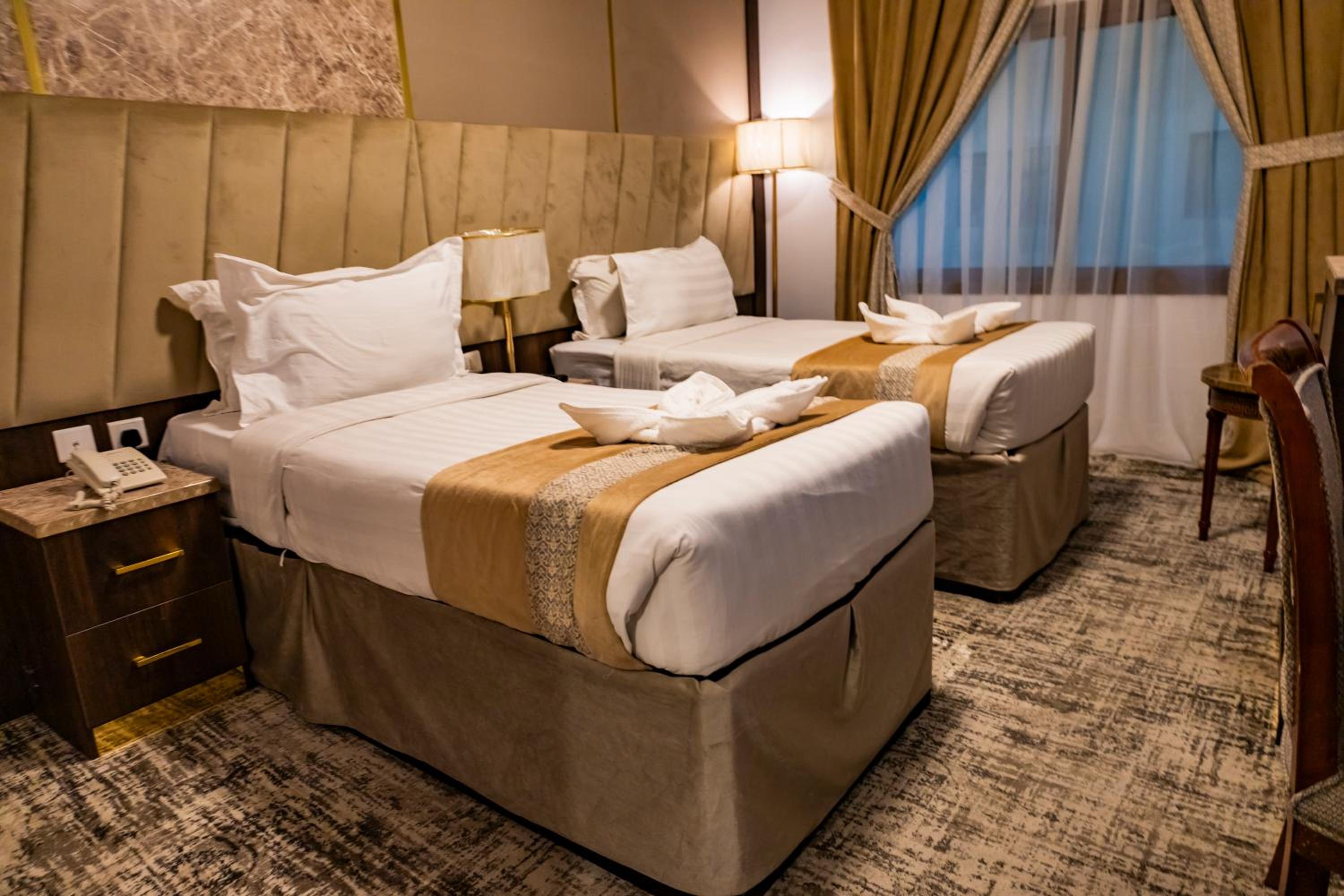 Standard Twin Room - Photo 21