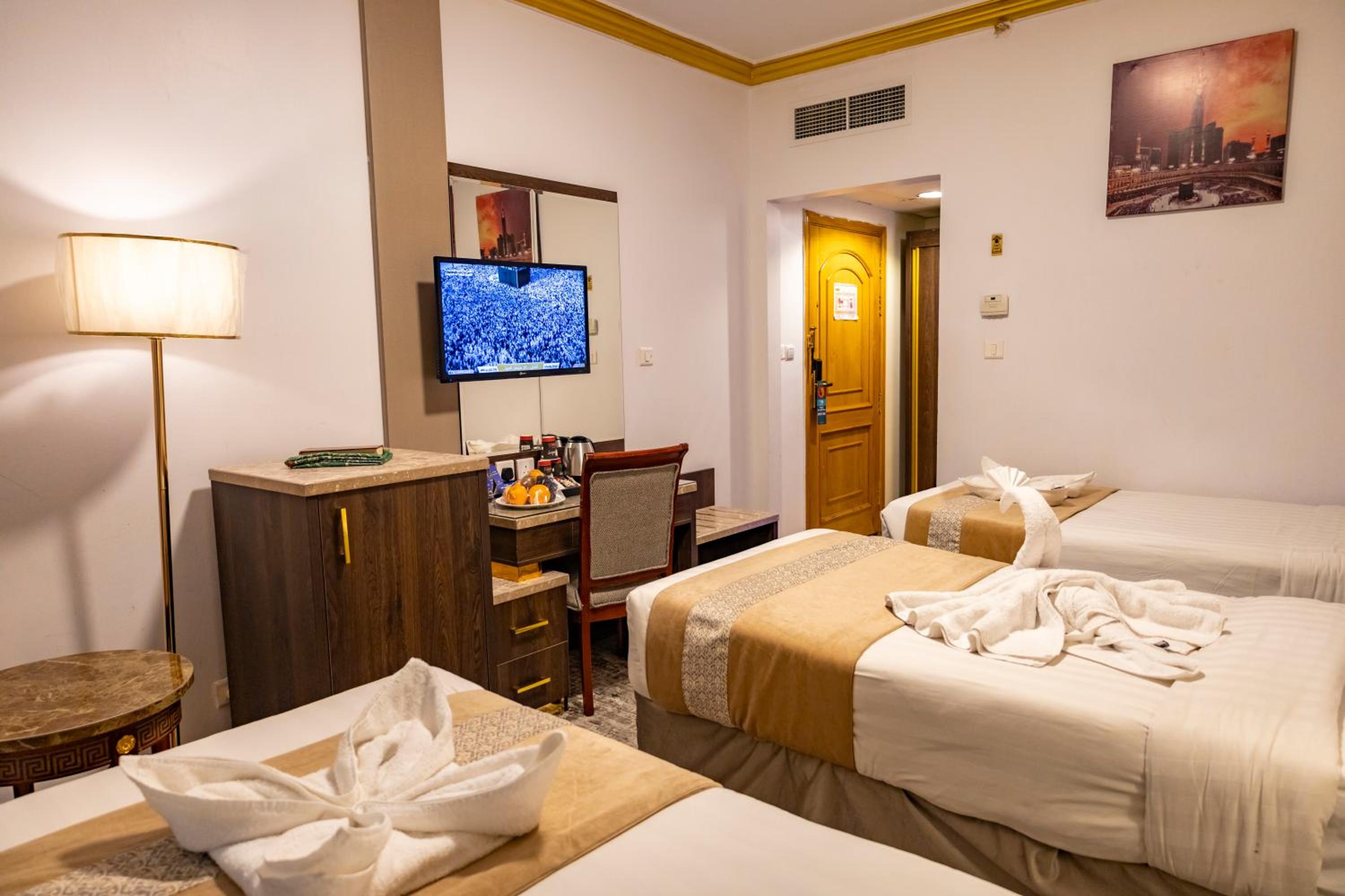 Standard Triple Room - Photo 18