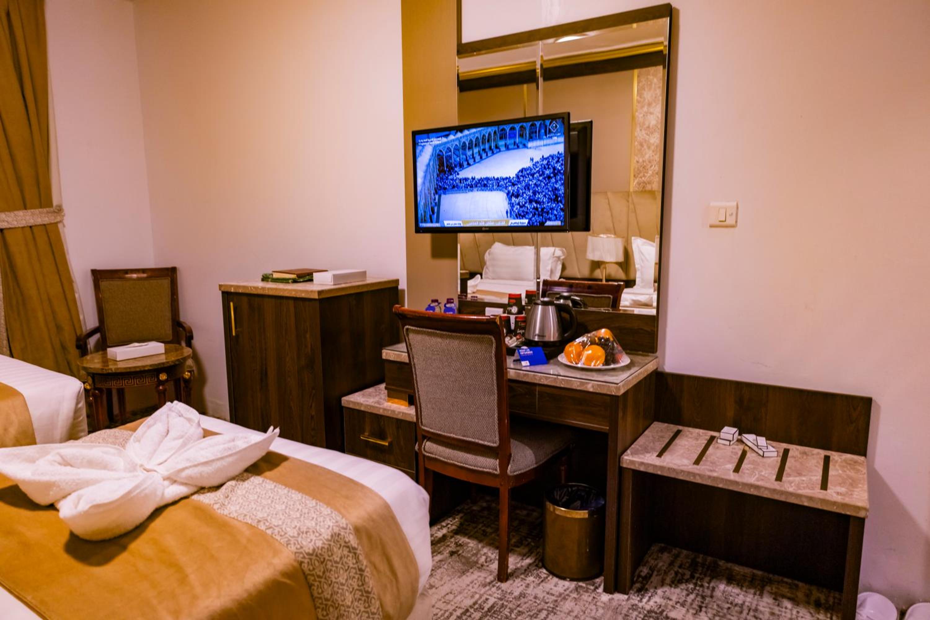 Standard Twin Room - Photo 16
