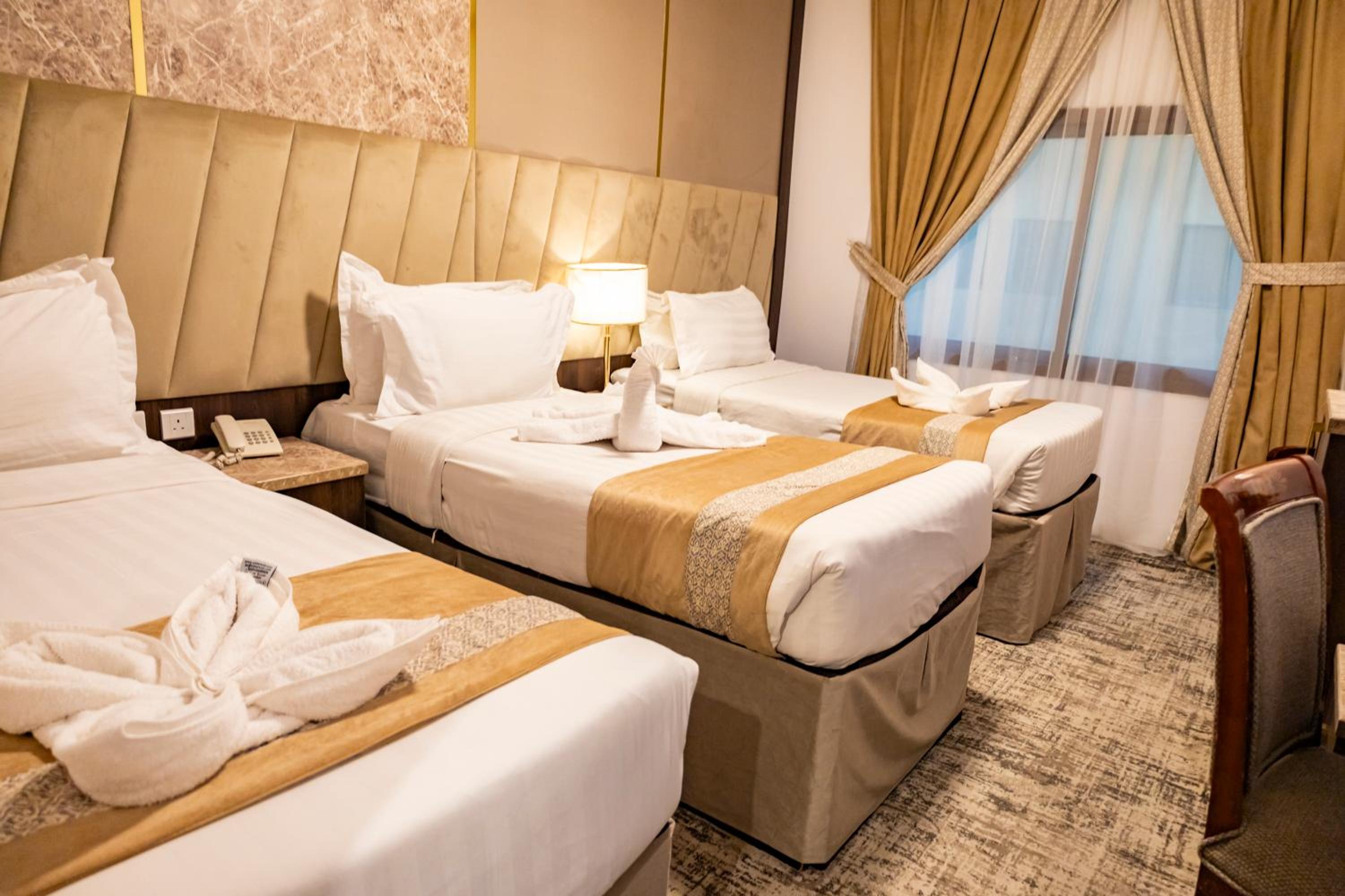 Standard Triple Room - Photo 24