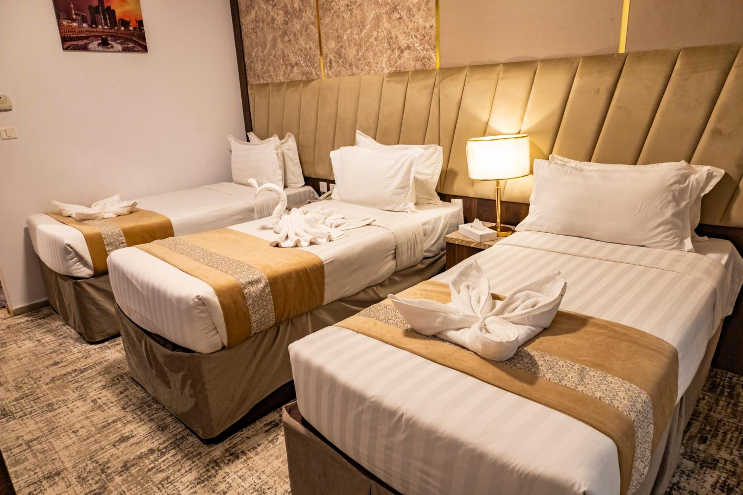 Standard Triple Room - Photo 33