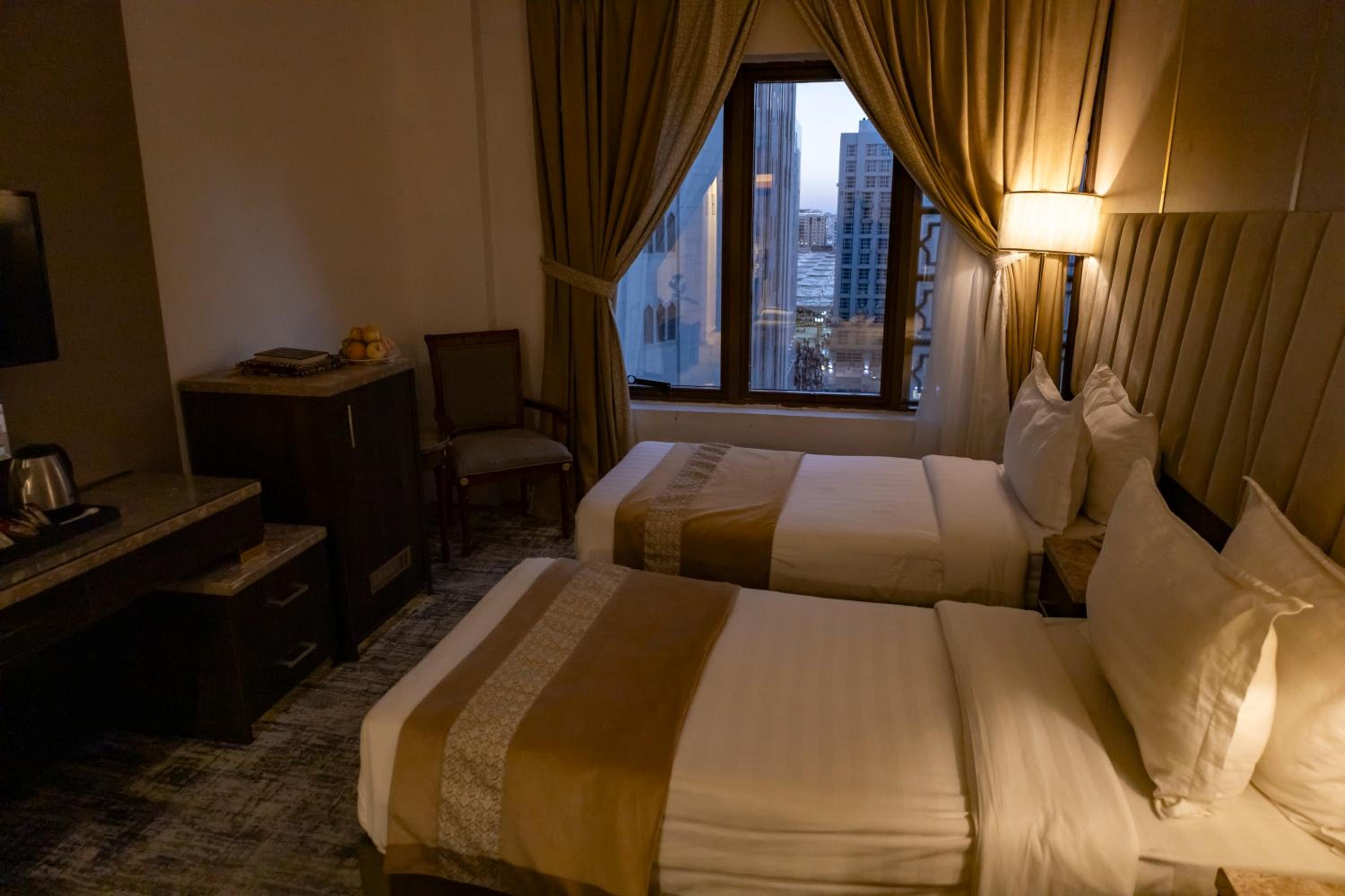 Standard Twin Room - Photo 28