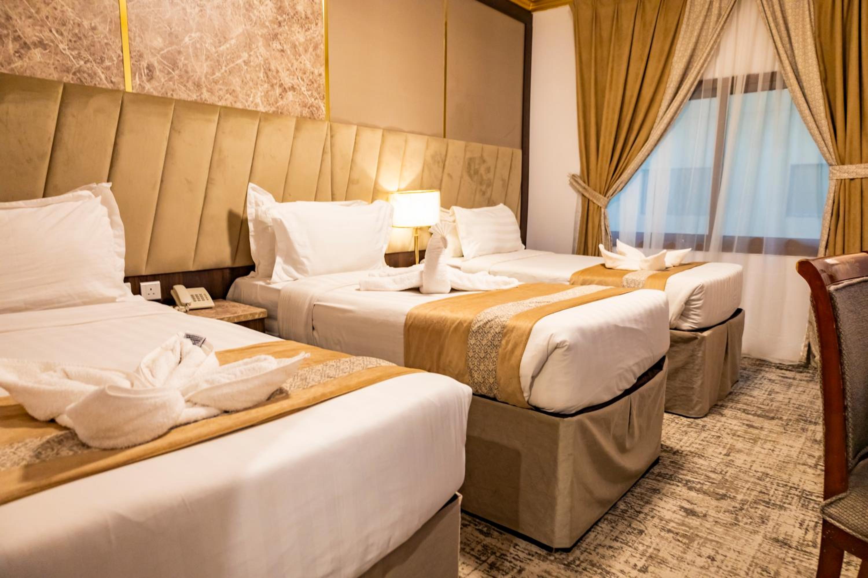 Standard Triple Room - Photo 31