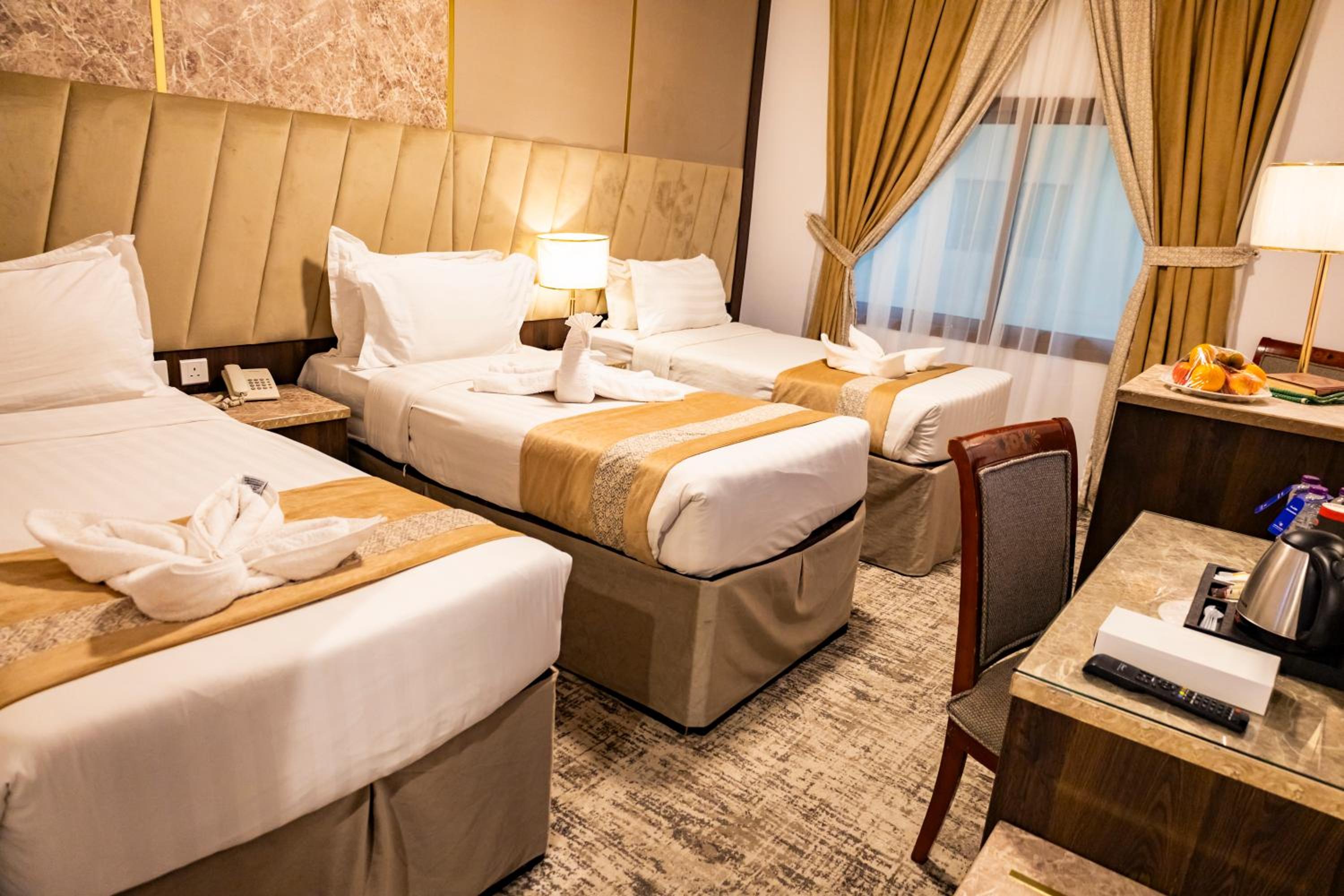 Standard Triple Room - Photo 28