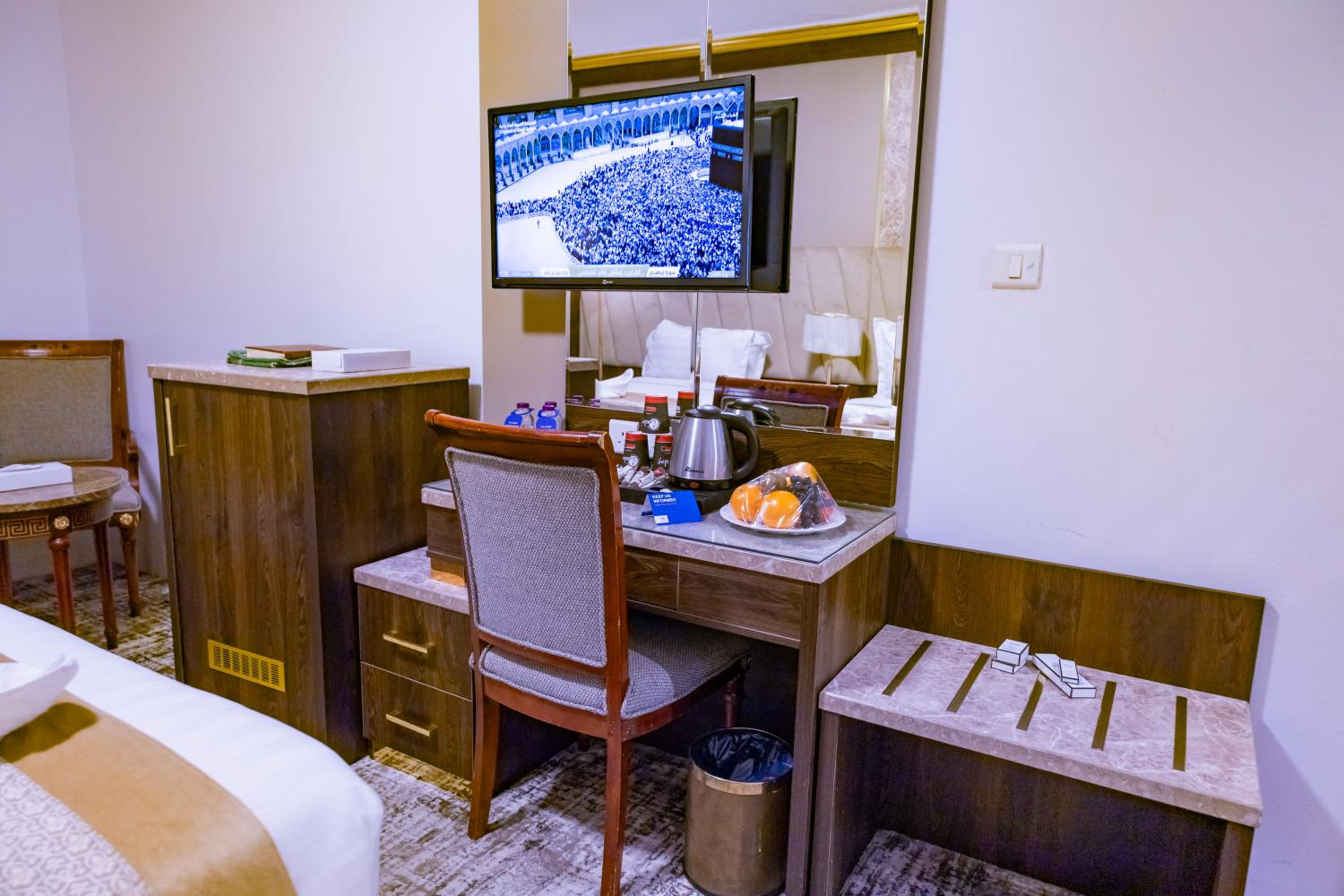 Standard Twin Room - Photo 4