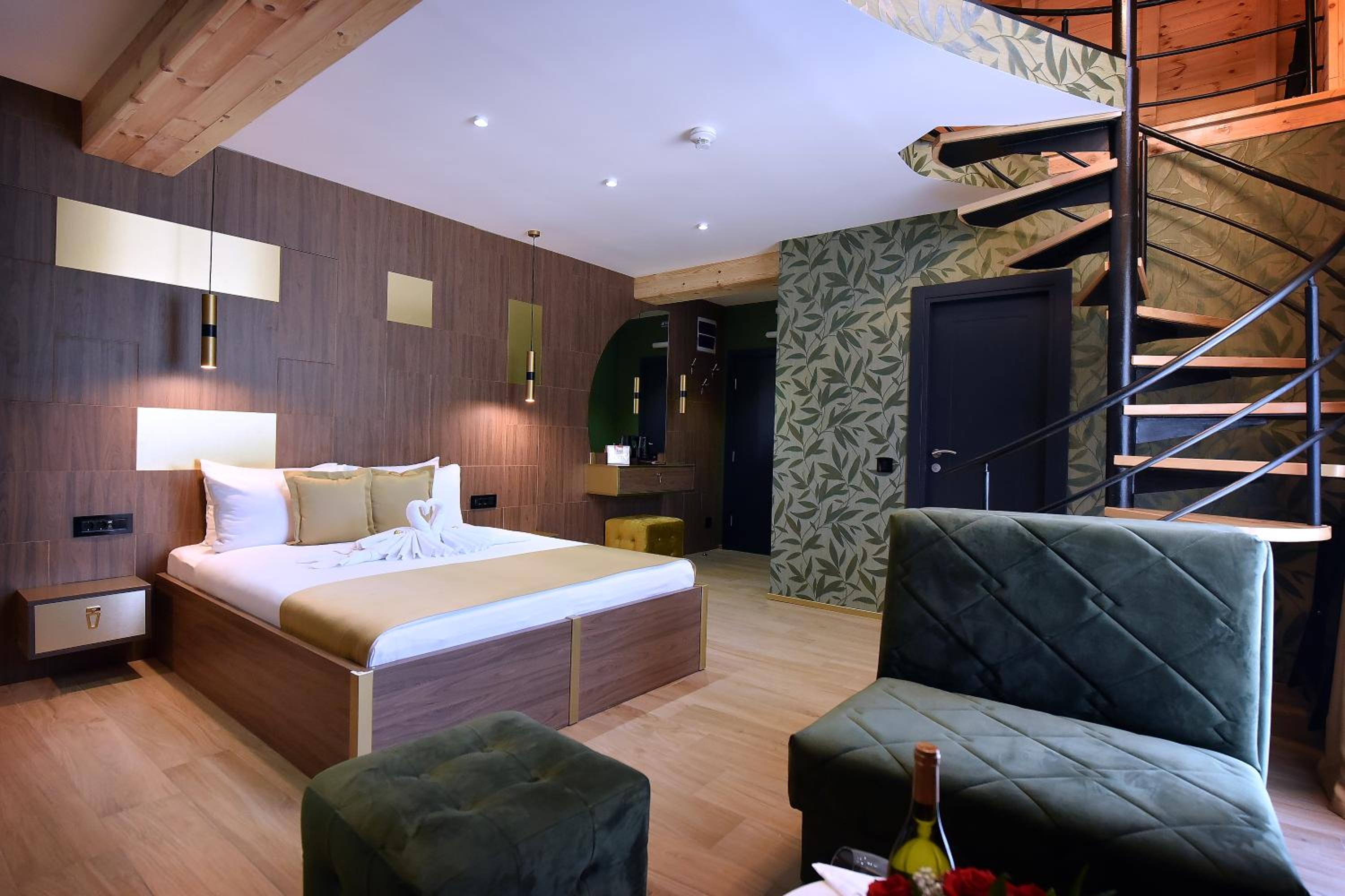 Duplex Apartment - Photo 3