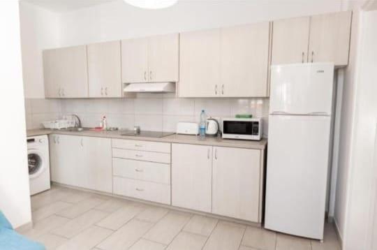 Apartment - Ground Floor photo 3