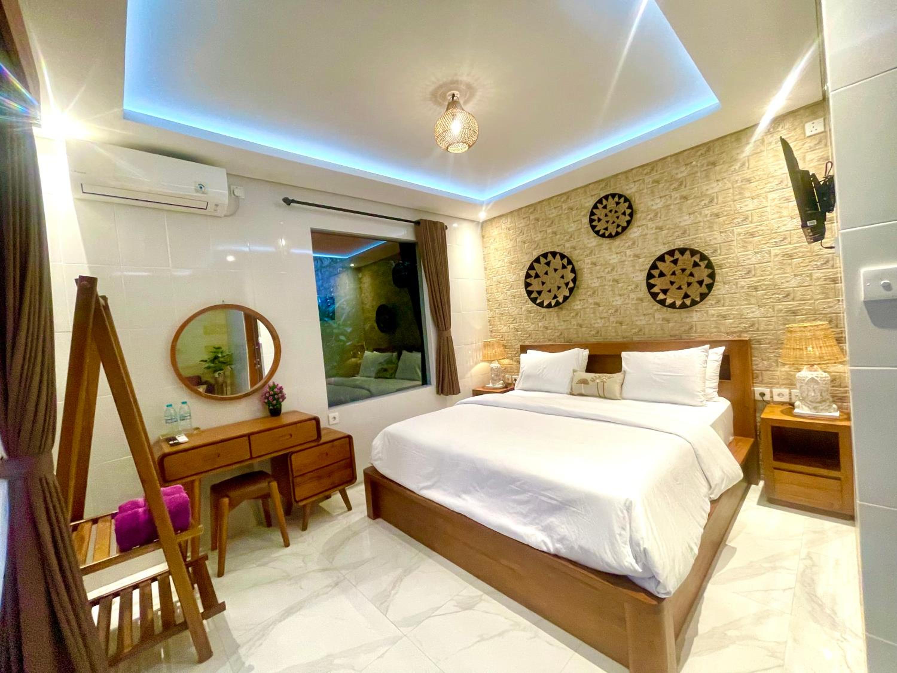 Superior King Suite