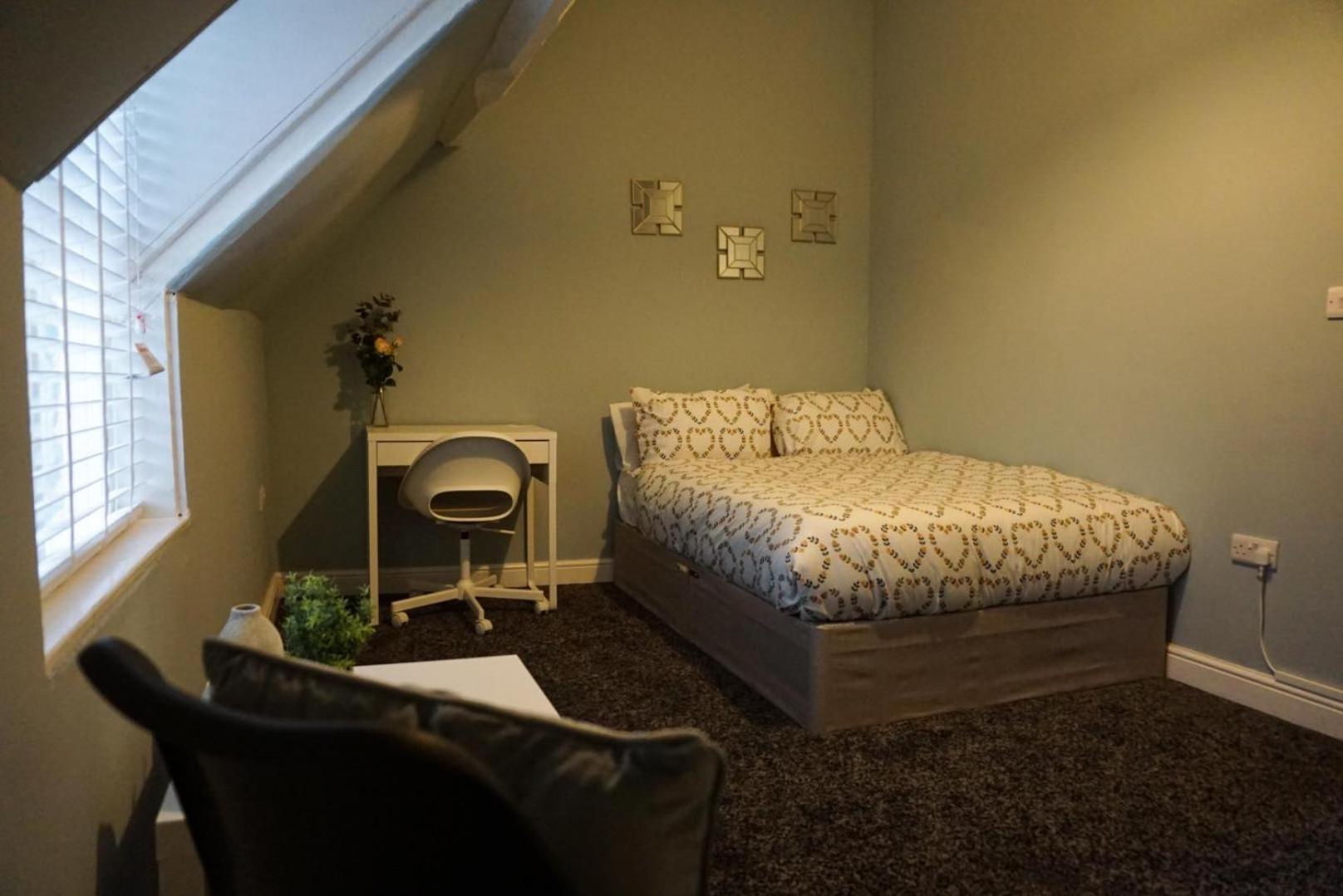 Double Room with Shared Bathroom photo 1