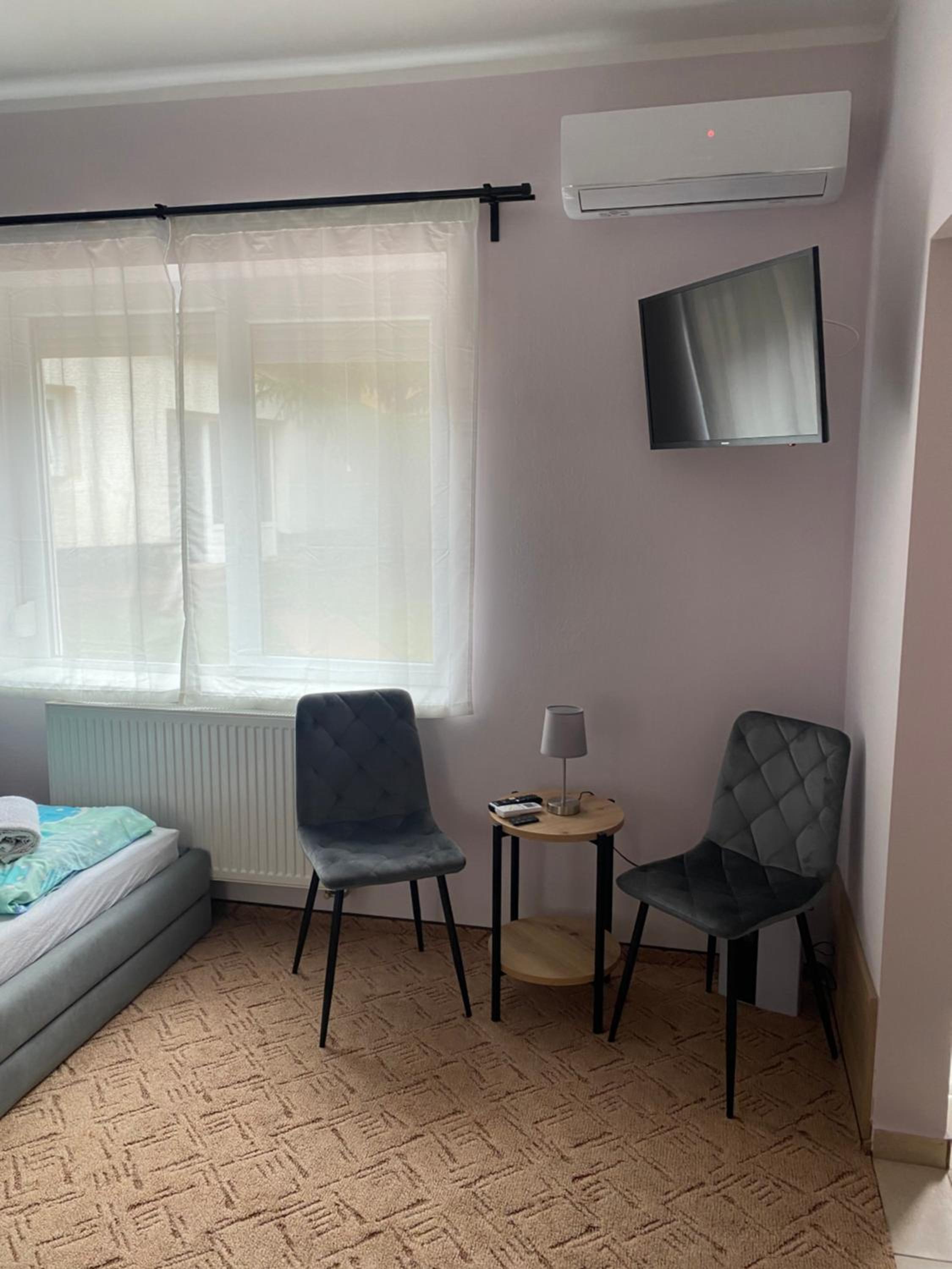 Apartment - Photo 2