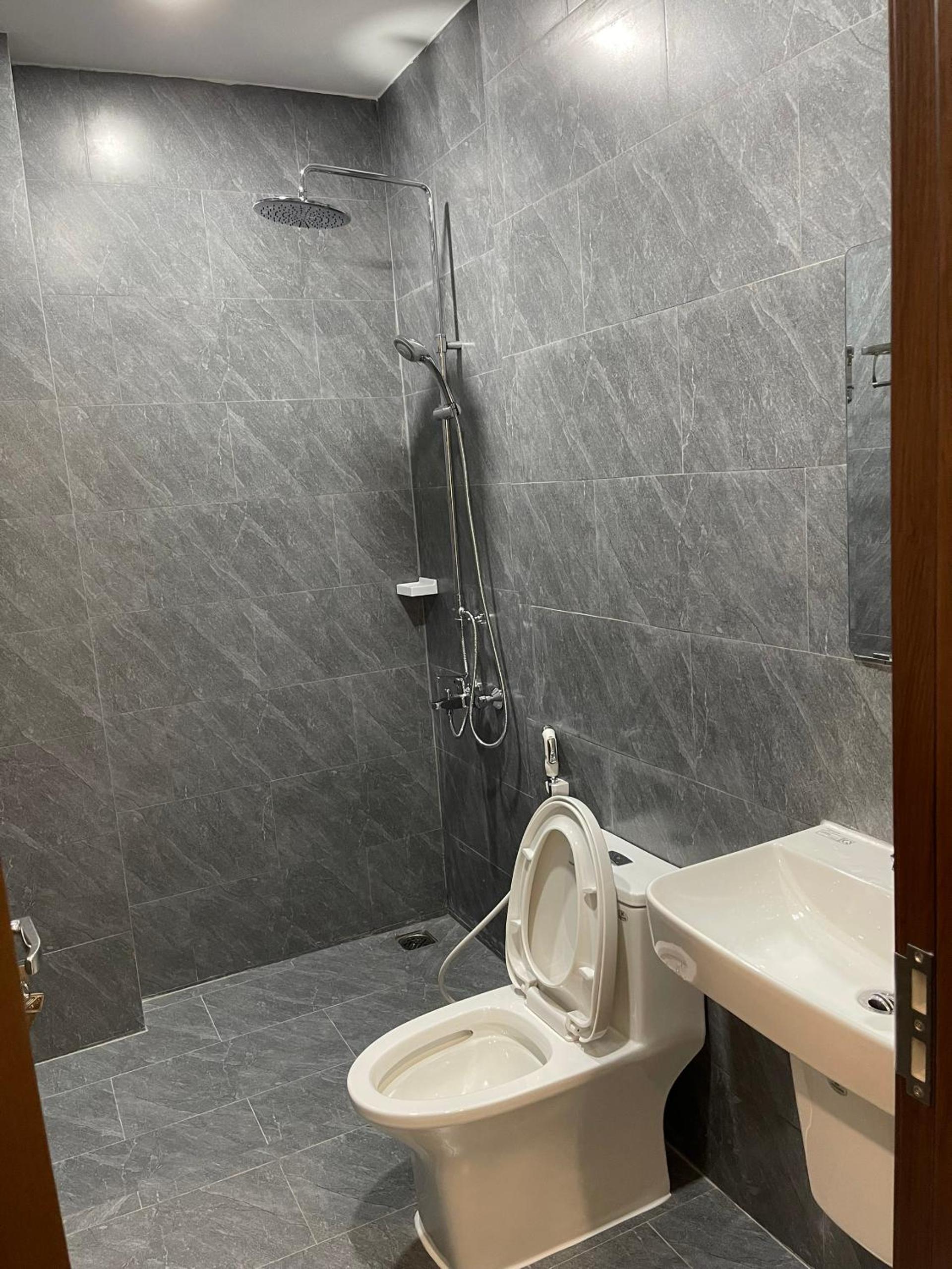 Quadruple Room with Private Bathroom - Photo 4