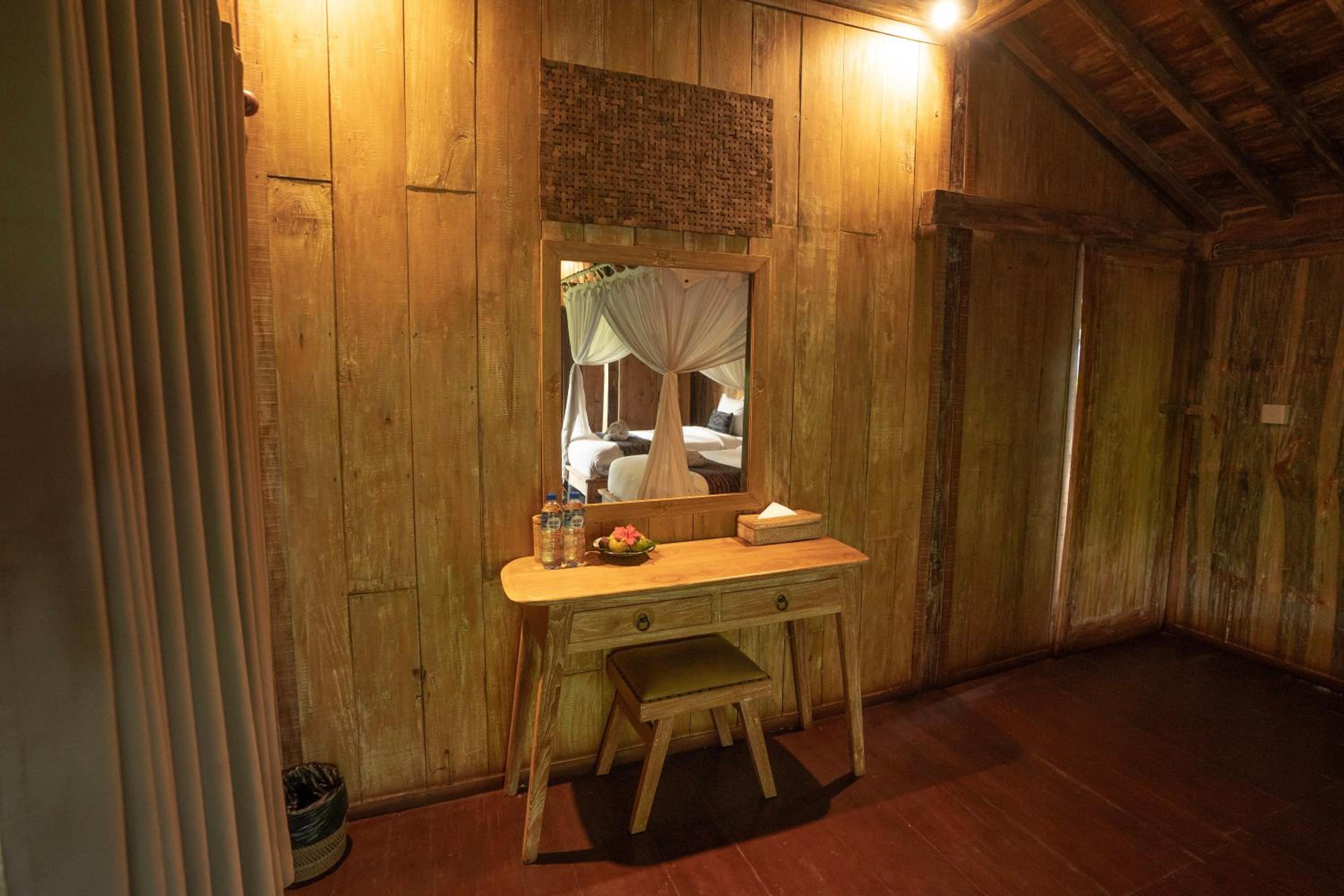 Wooden Joglo Twin Villa - Photo 10