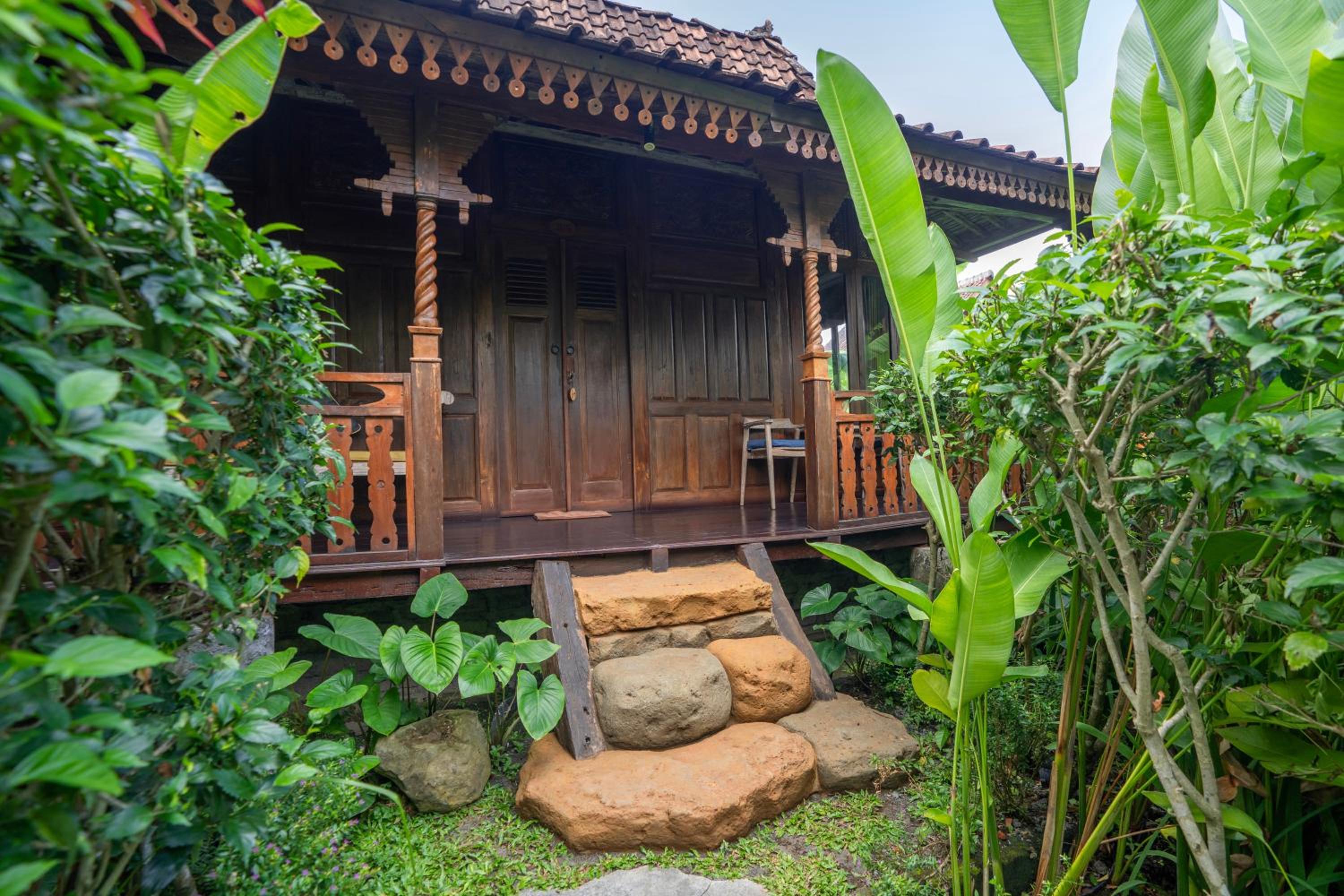Wooden Joglo Villa - Photo 5