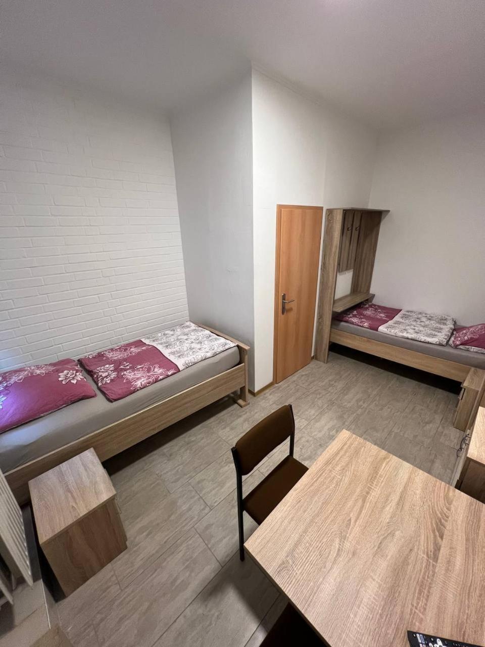 Double Room with Private Bathroom - Photo 1