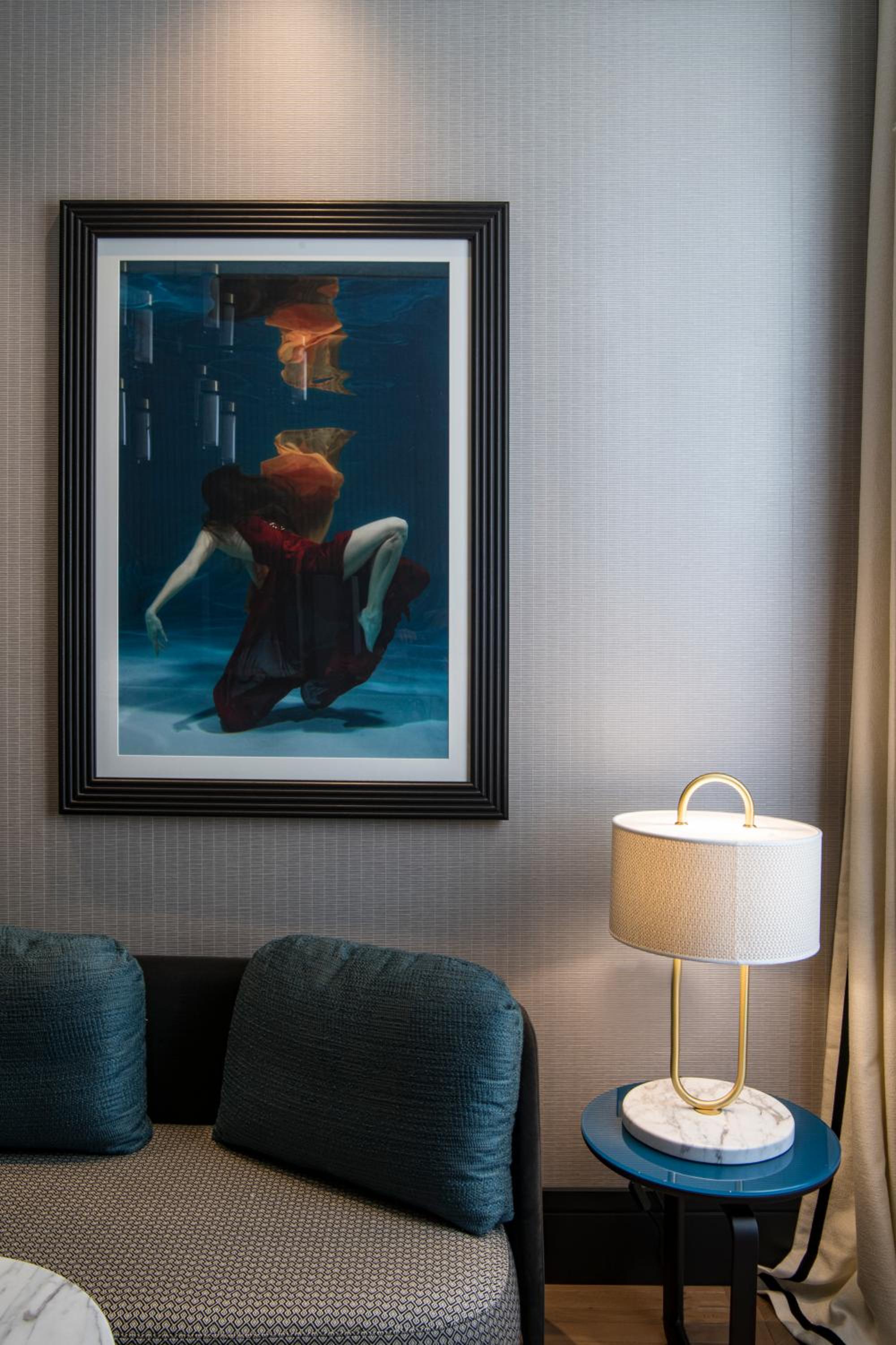 Superior Apartment thumbnail 5