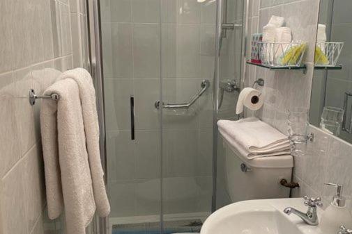 Double Room with Shower photo 1