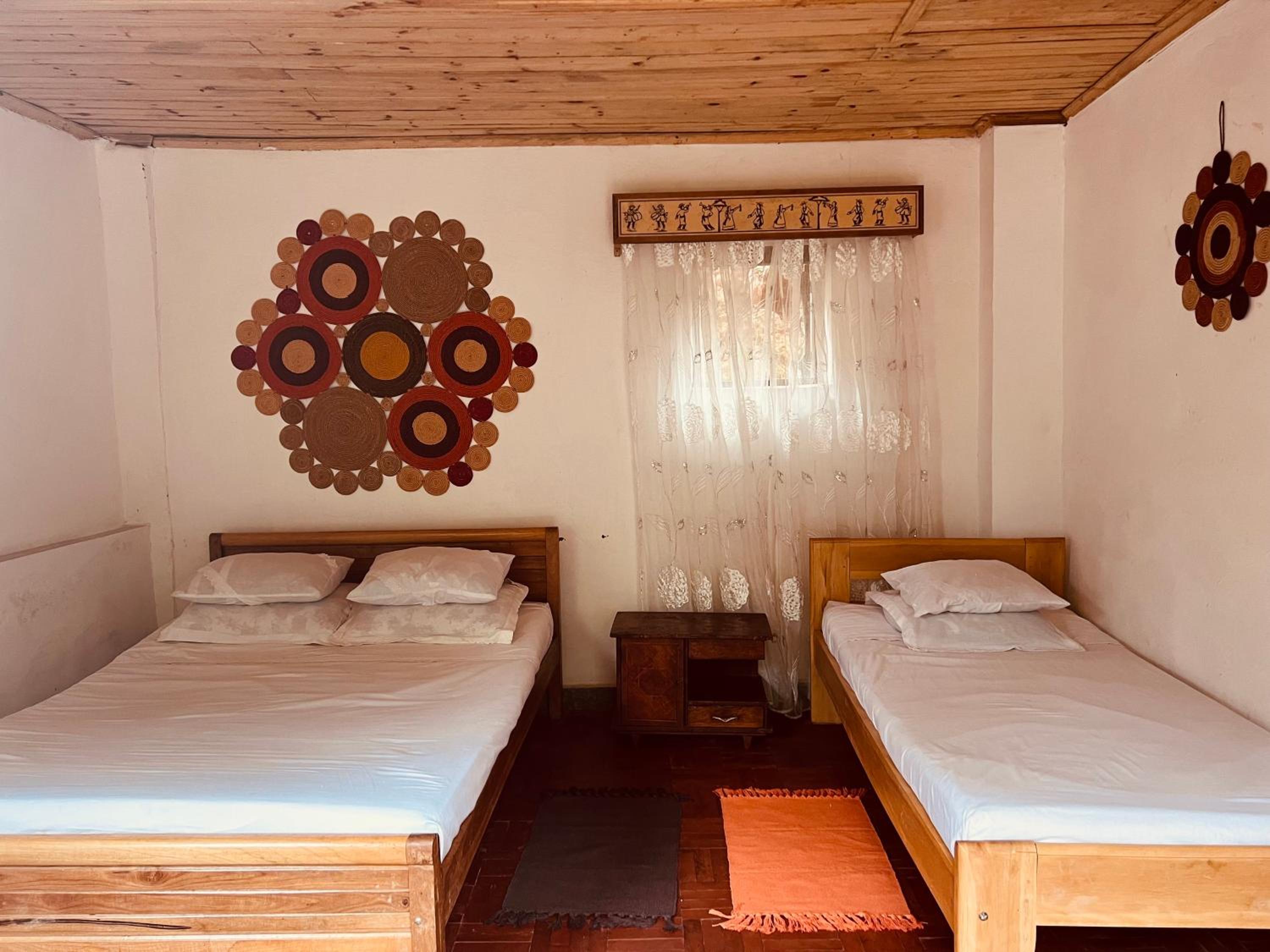 Double Room With Extra Bed photo 2
