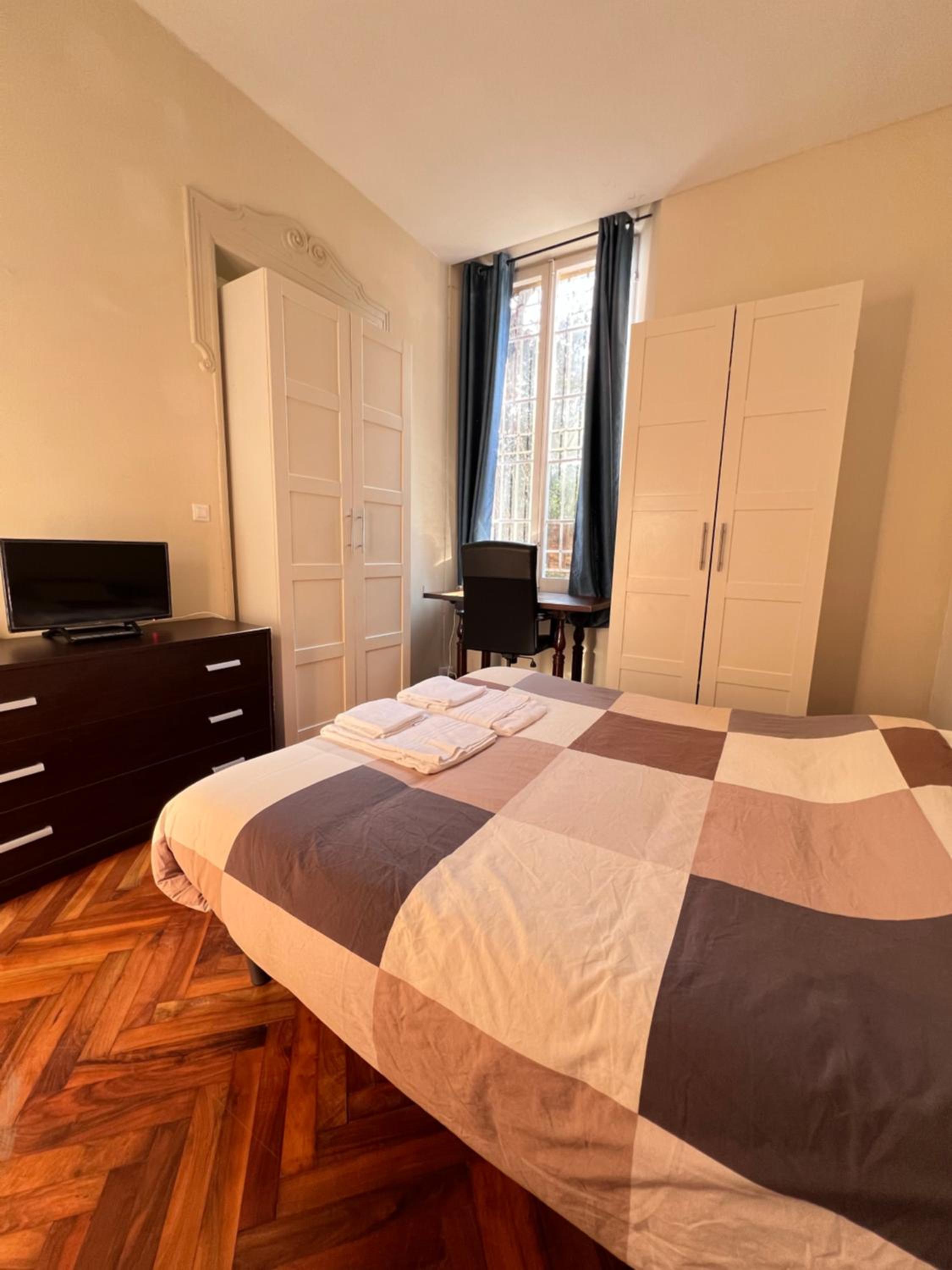 Standard Double Room with Shared Bathroom