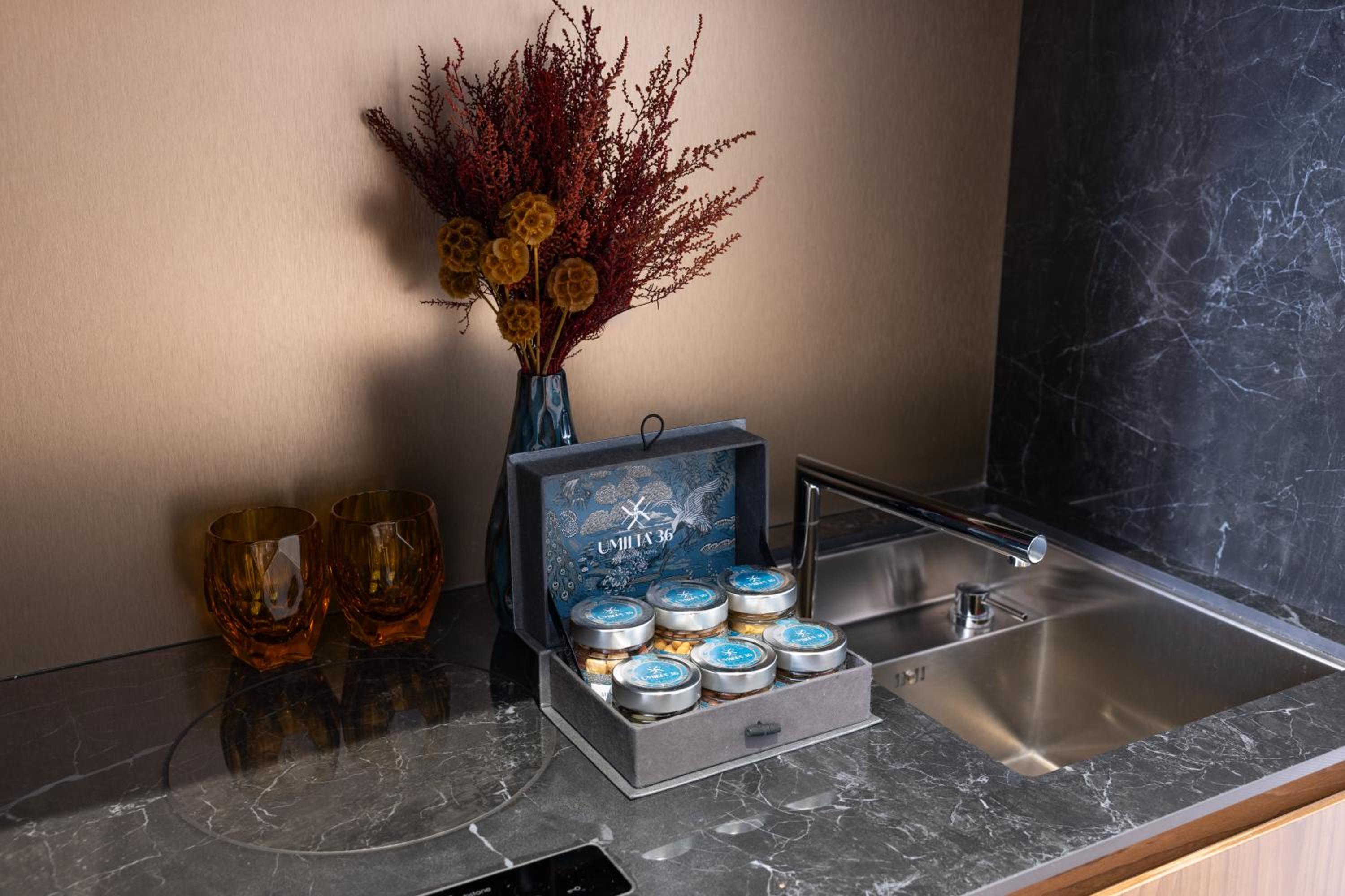 Superior Apartment thumbnail 6