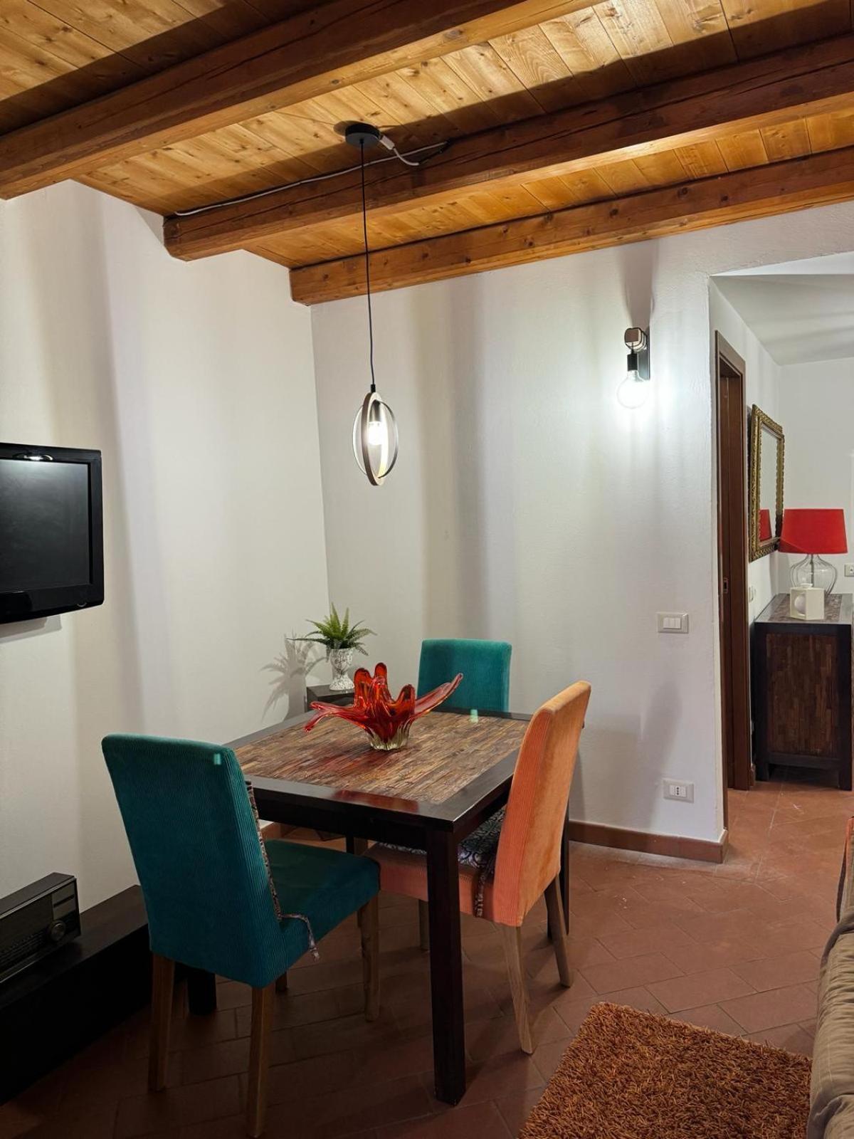 One-Bedroom Apartment - Photo 12