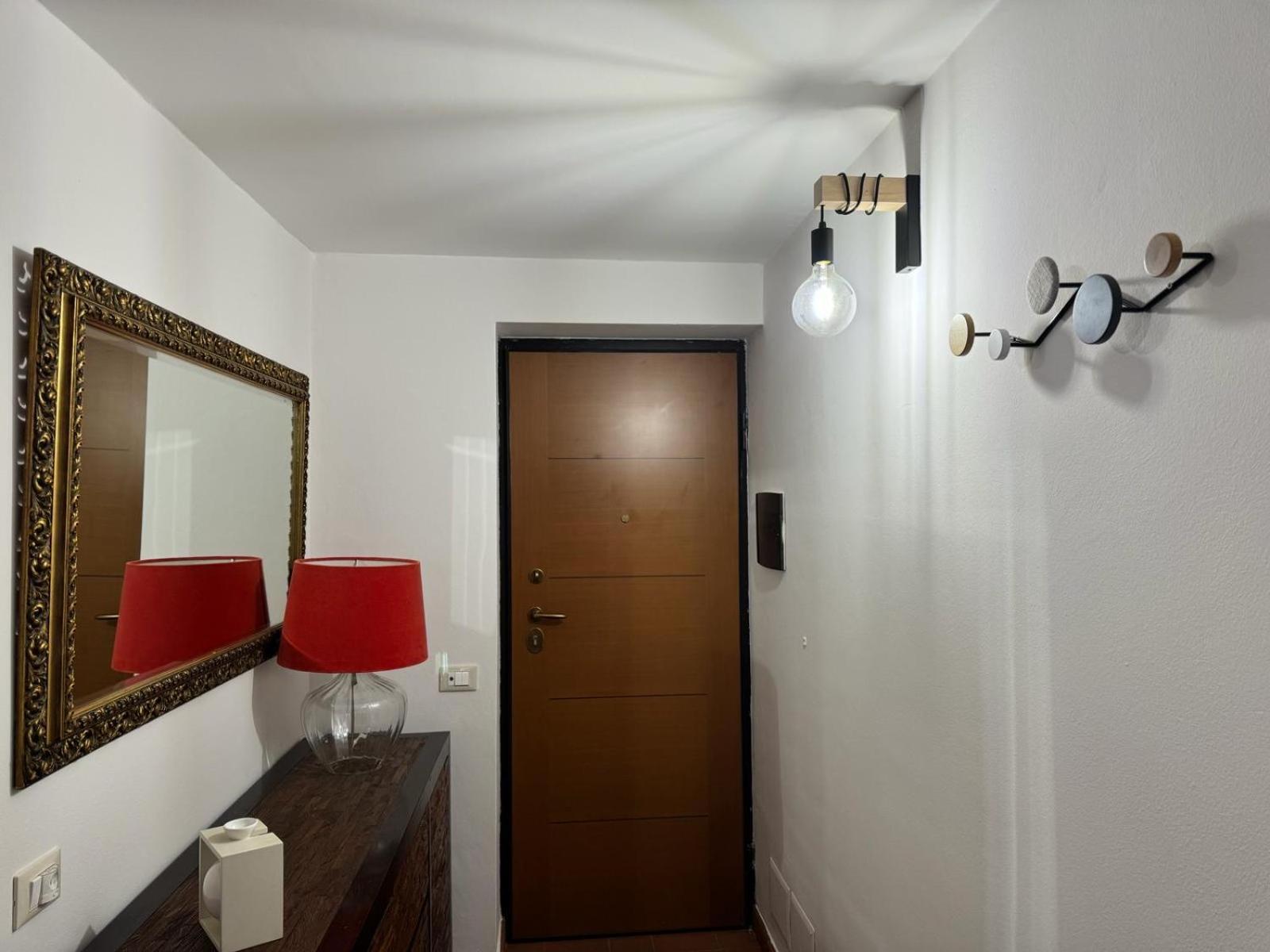 One-Bedroom Apartment - Photo 11