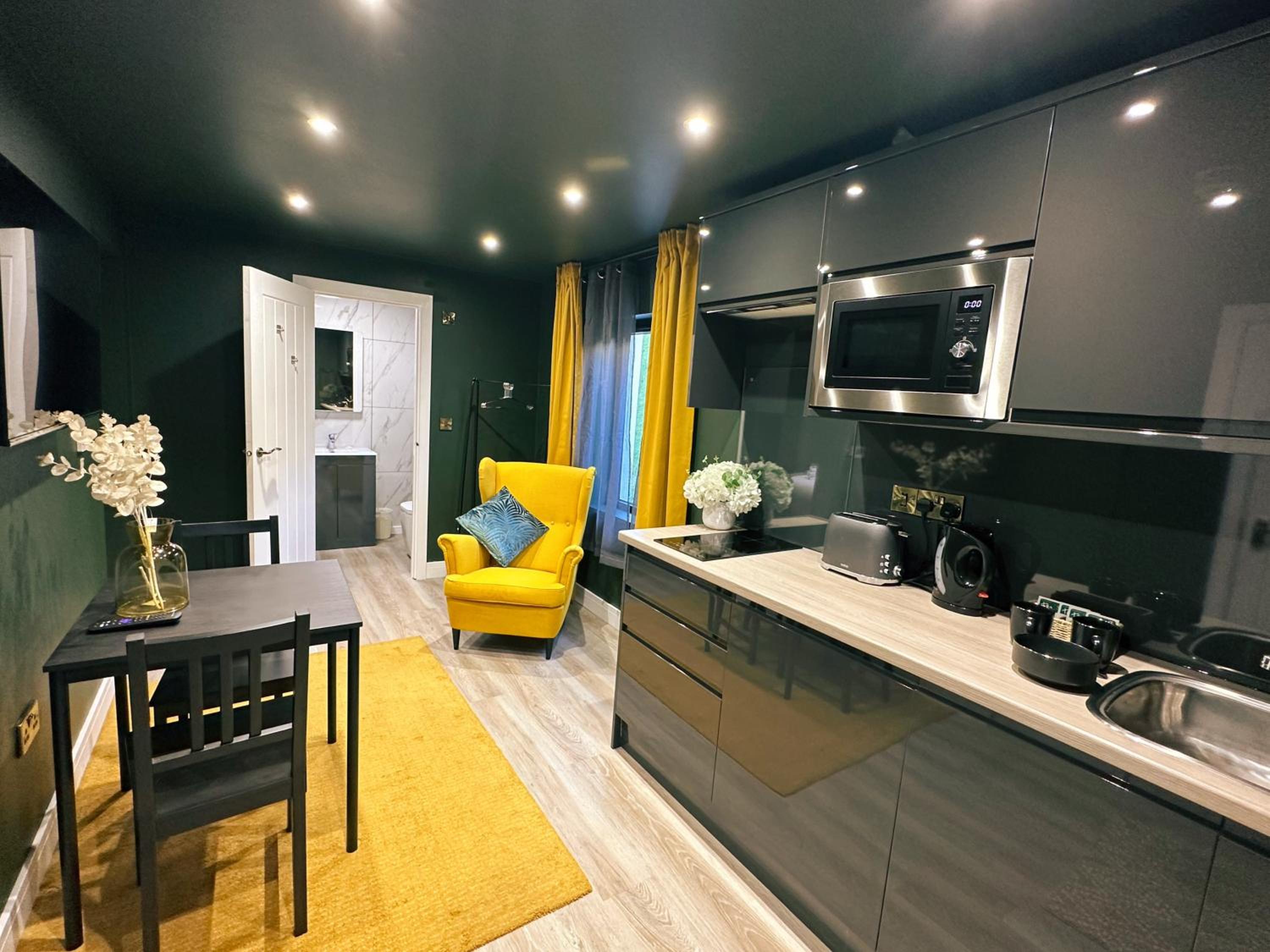 King Suite - Photo 9