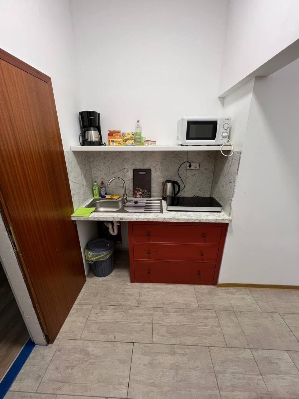 Double Room with Private Bathroom - Photo 5