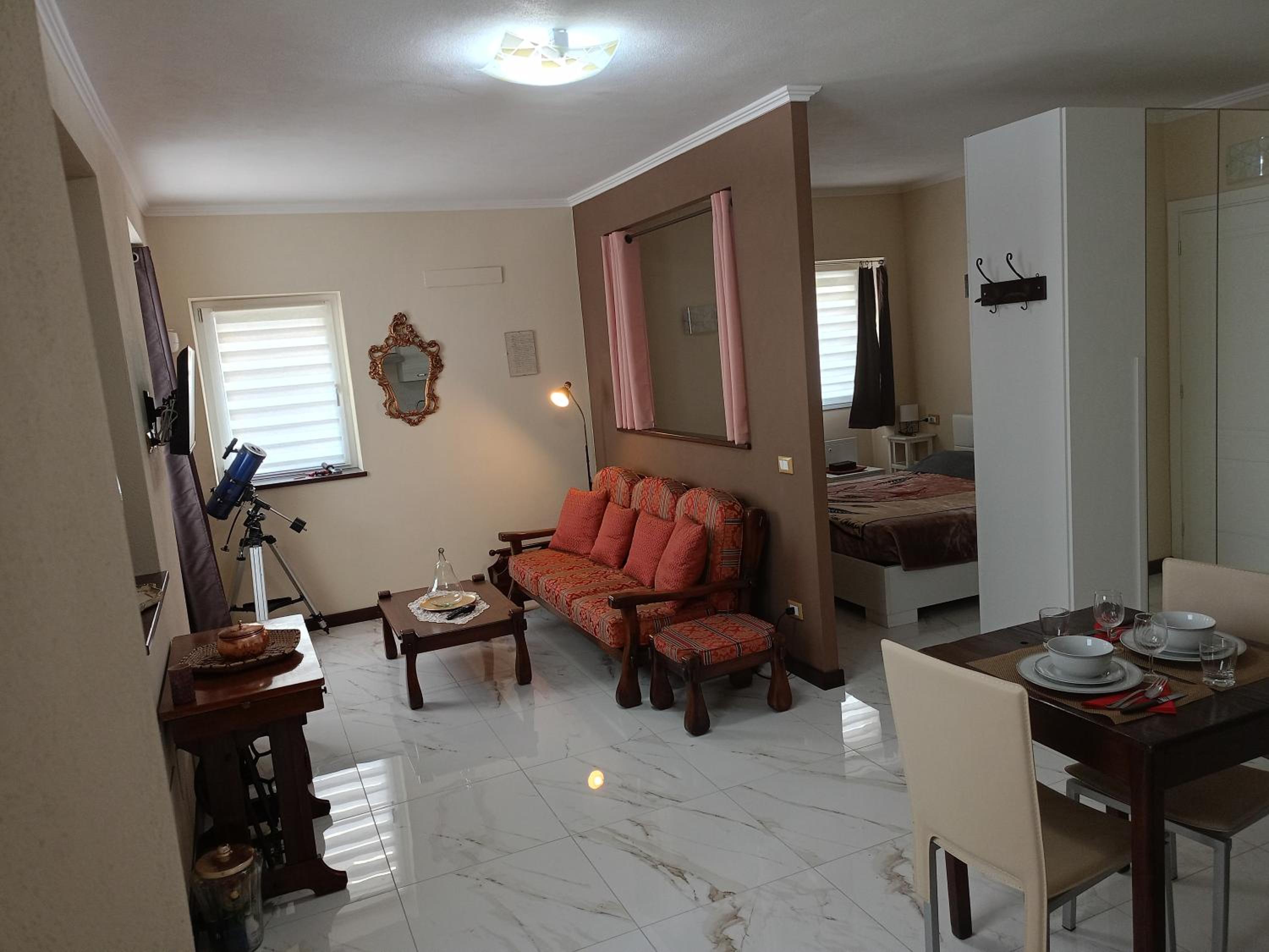 Studio Apartment