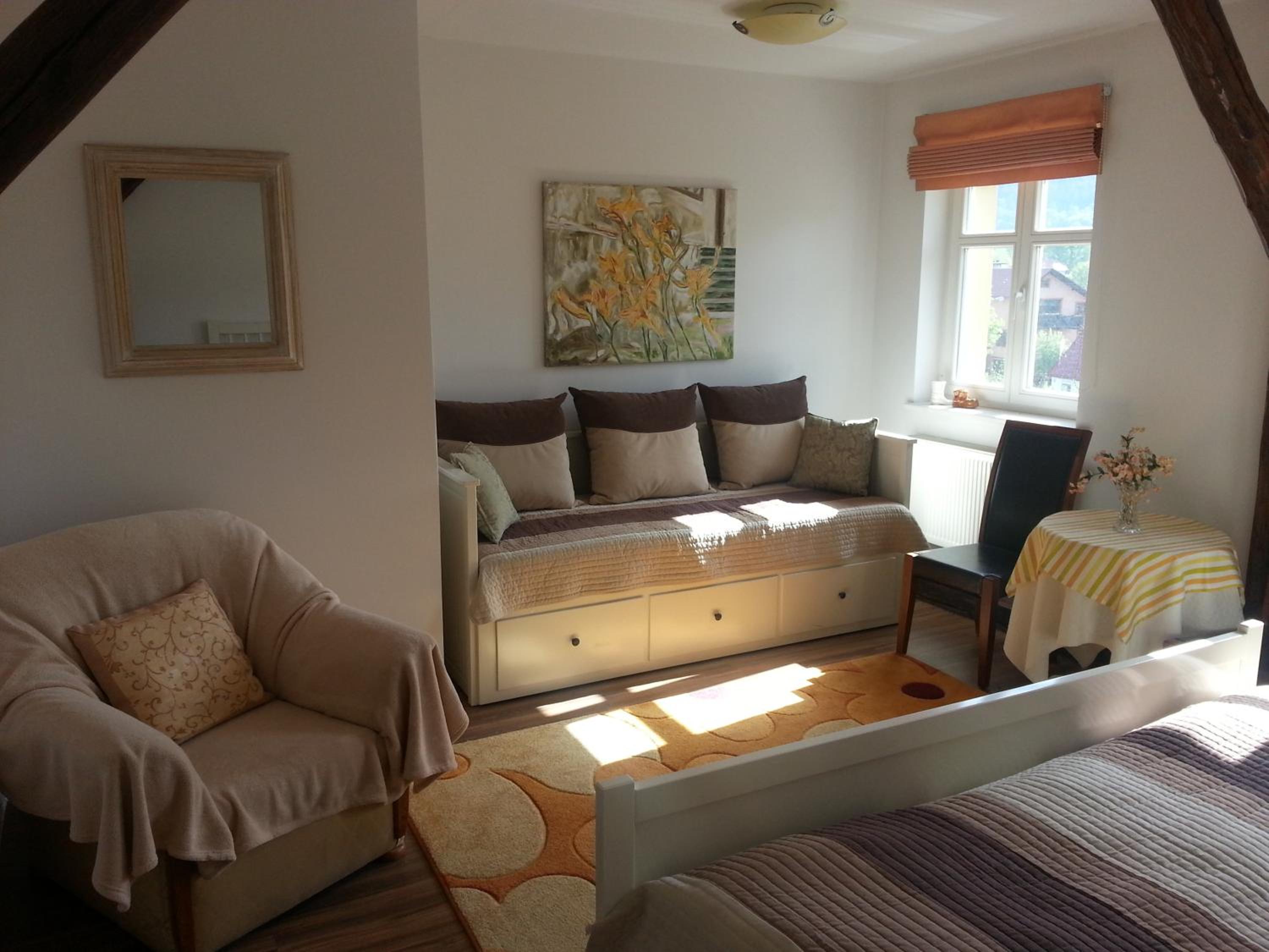 Large Double Room - Photo 2