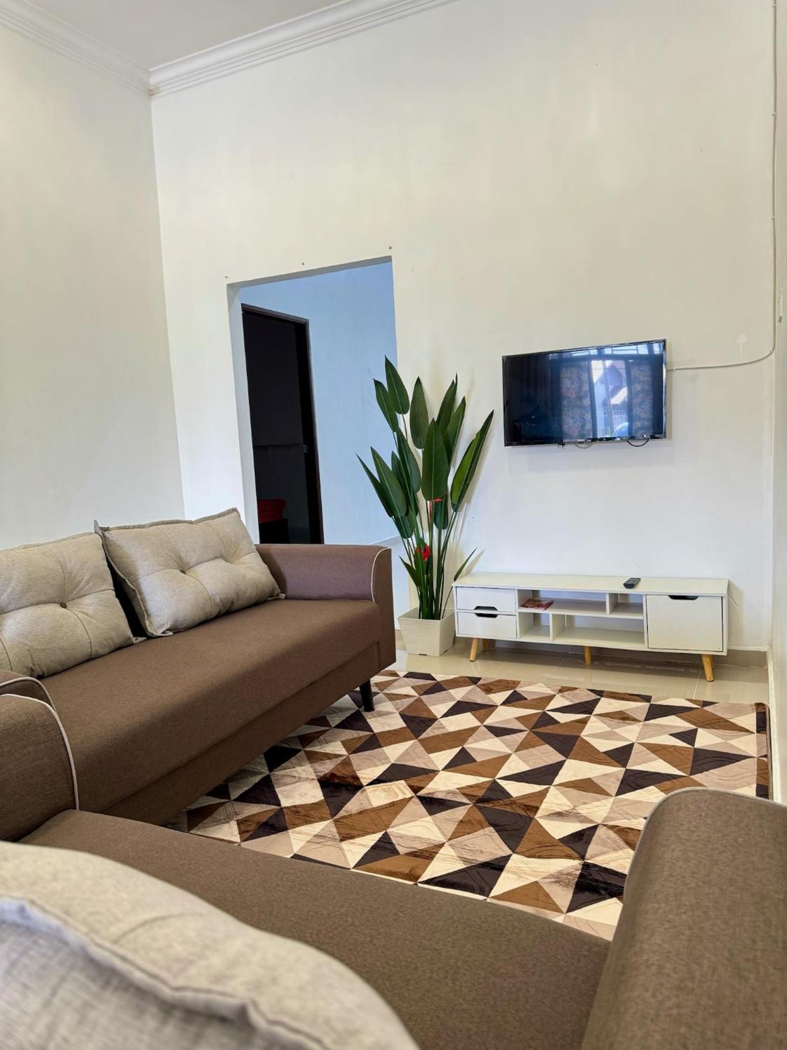 Three-Bedroom House photo 1