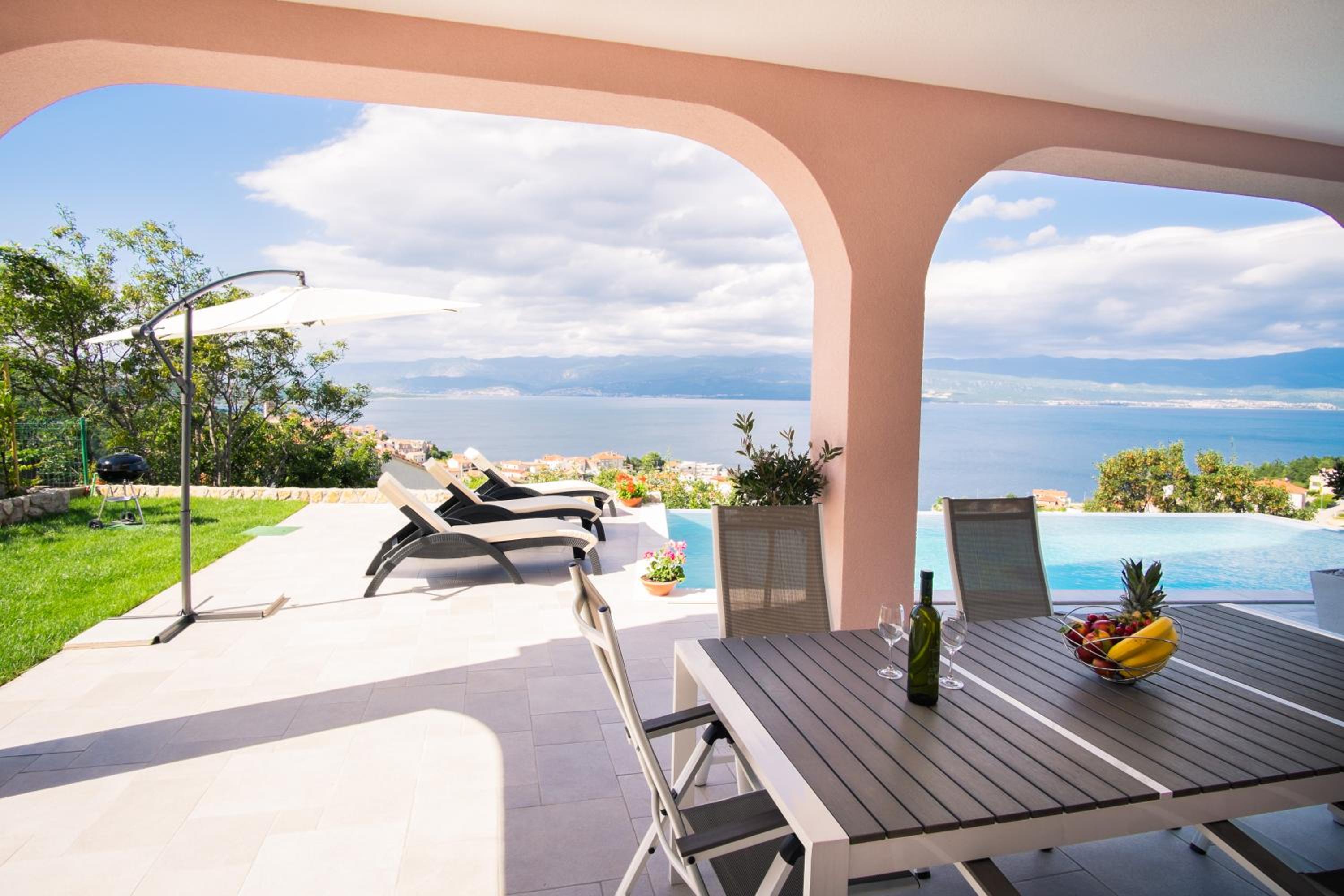 Apartment with Sea View photo 3