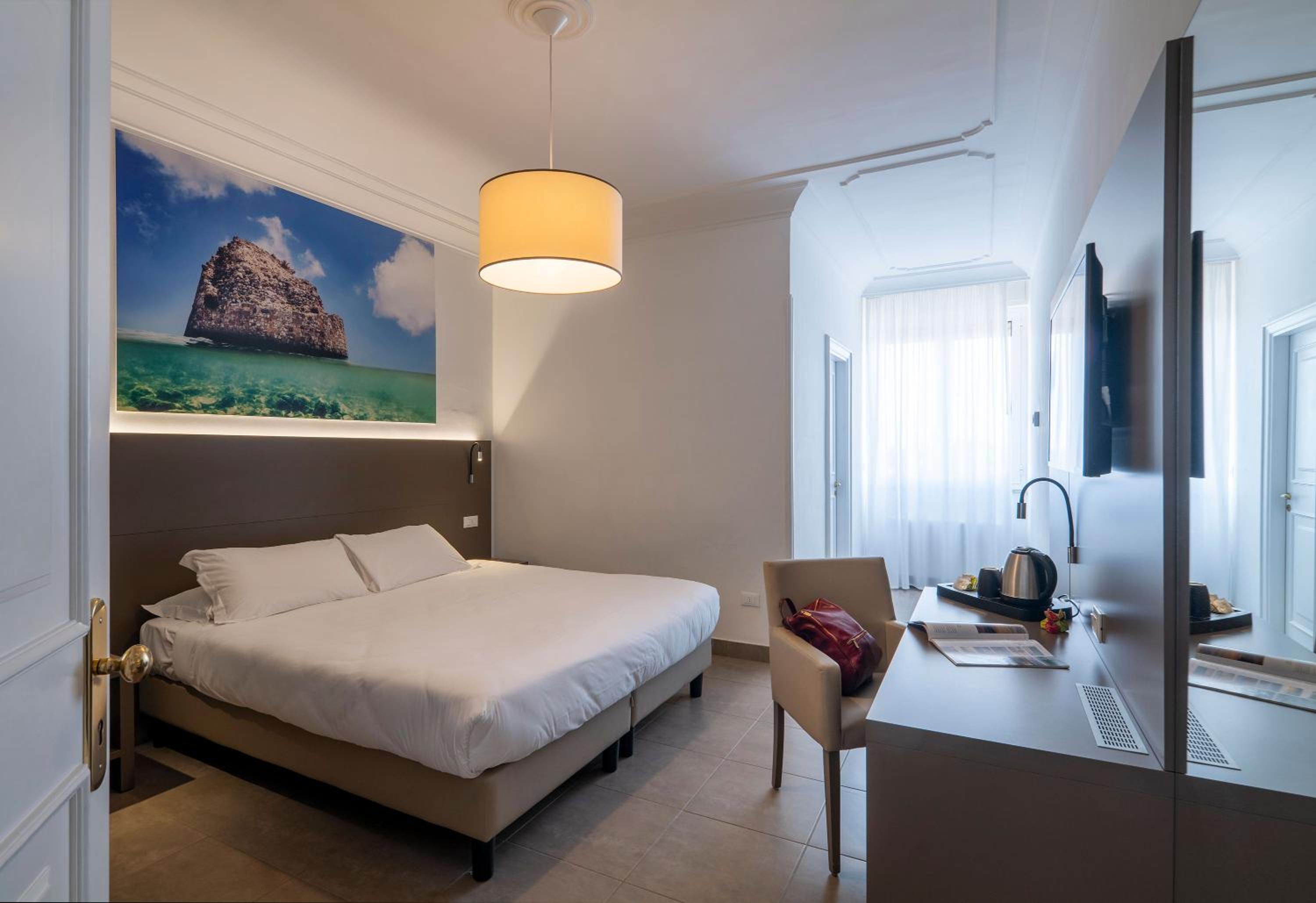 Standard Double or Twin Room - Photo 2