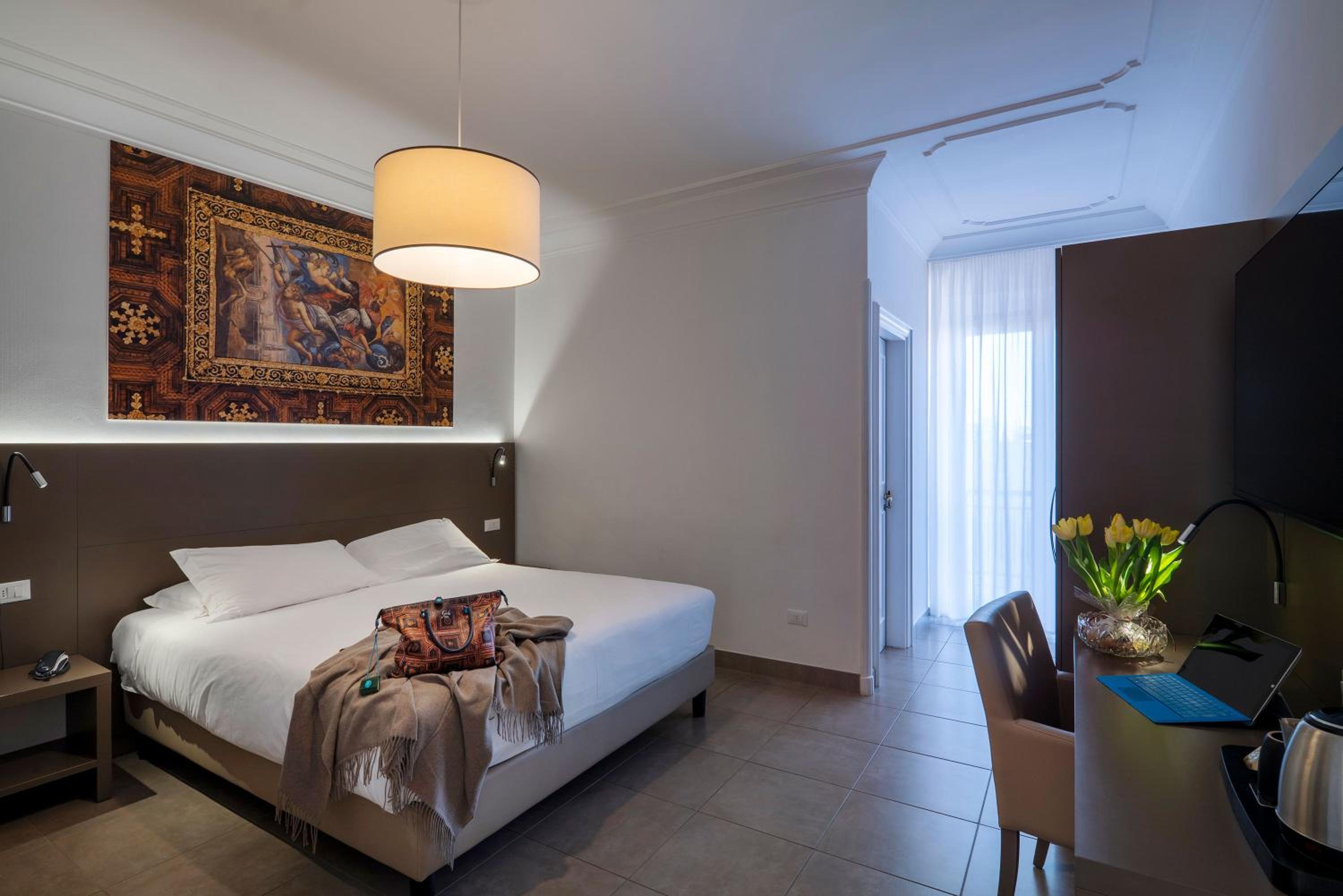 Deluxe Double or Twin Room - Photo 3