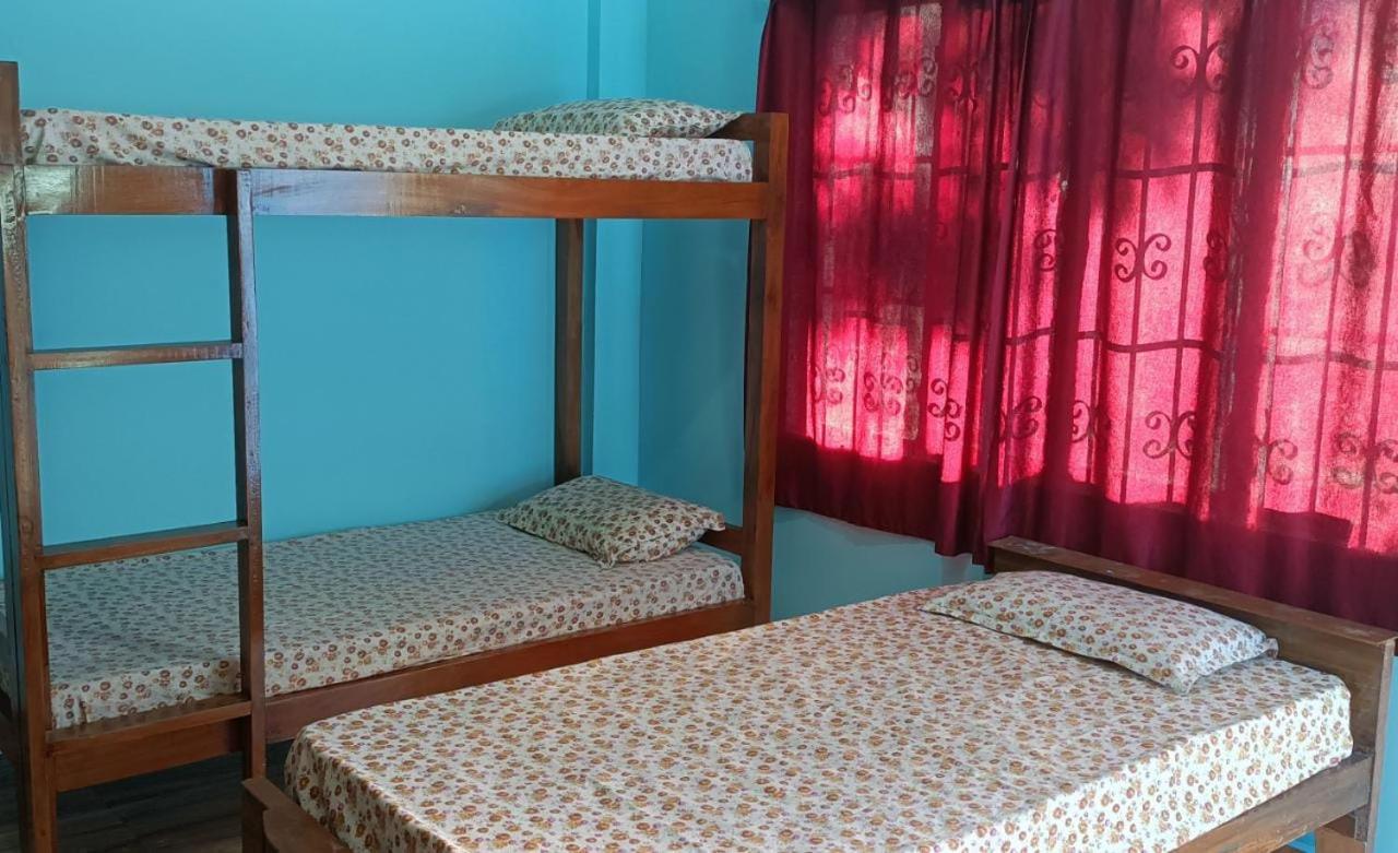 8-Bed Mixed Dormitory Room photo 2