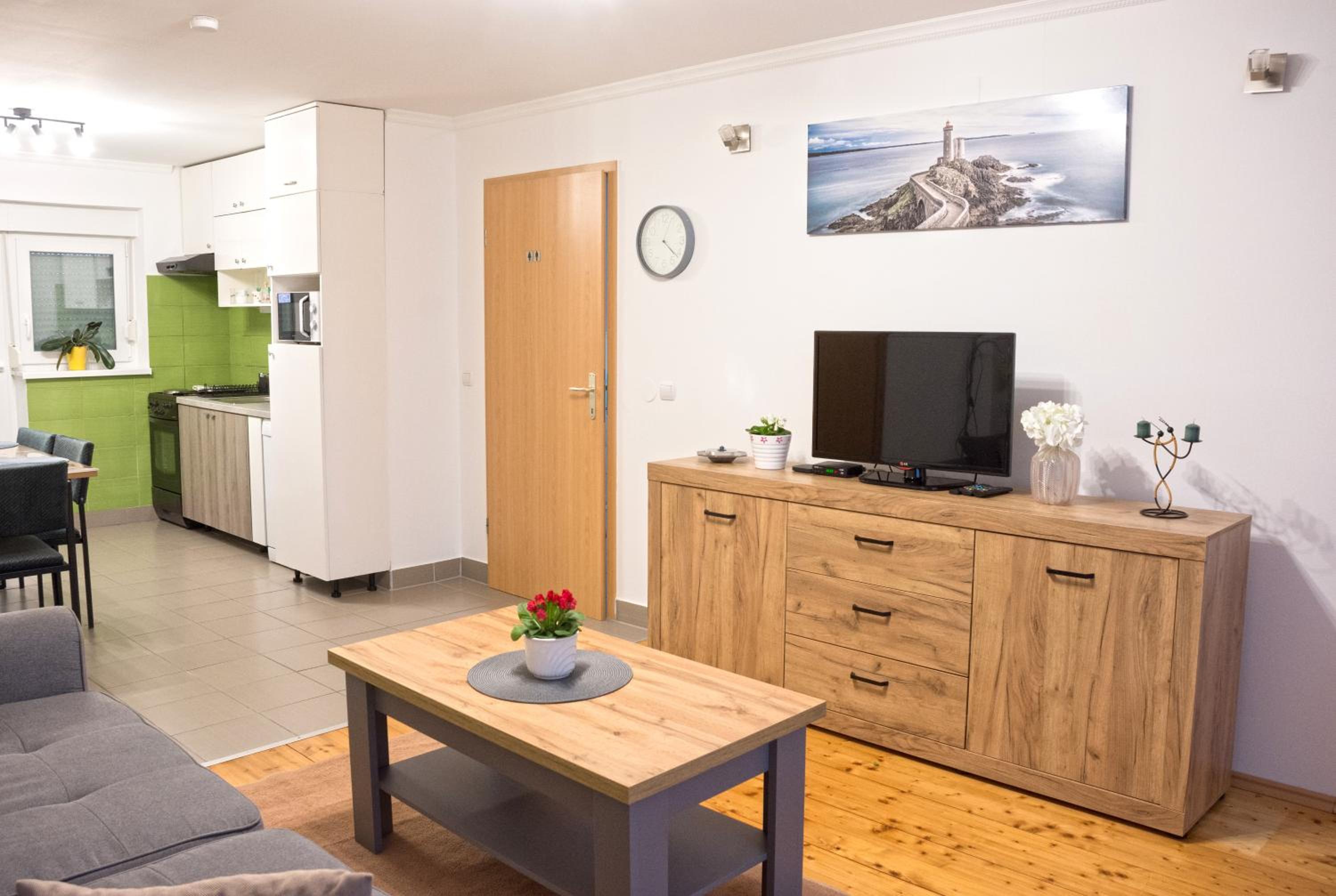 Two-Bedroom Apartment - Photo 36
