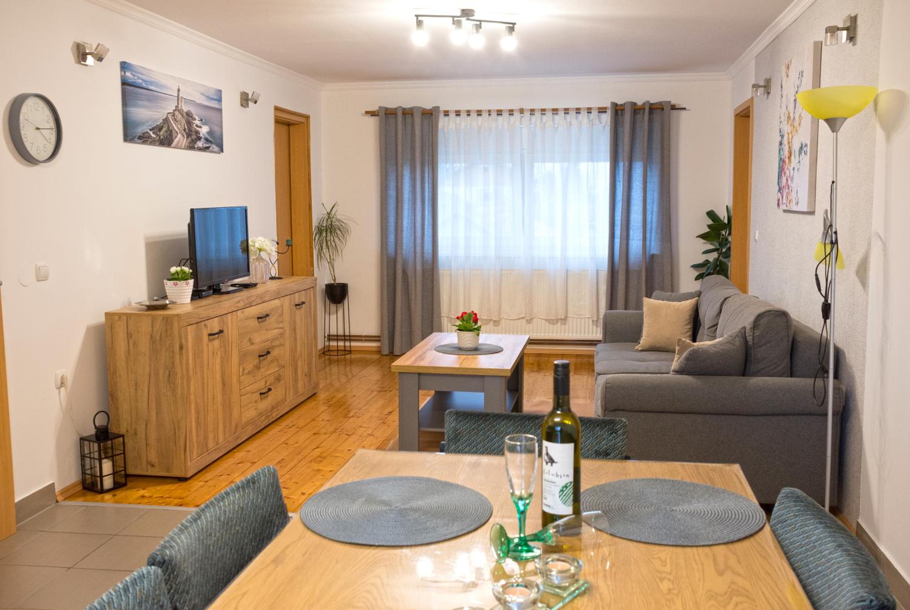 Two-Bedroom Apartment - Photo 30