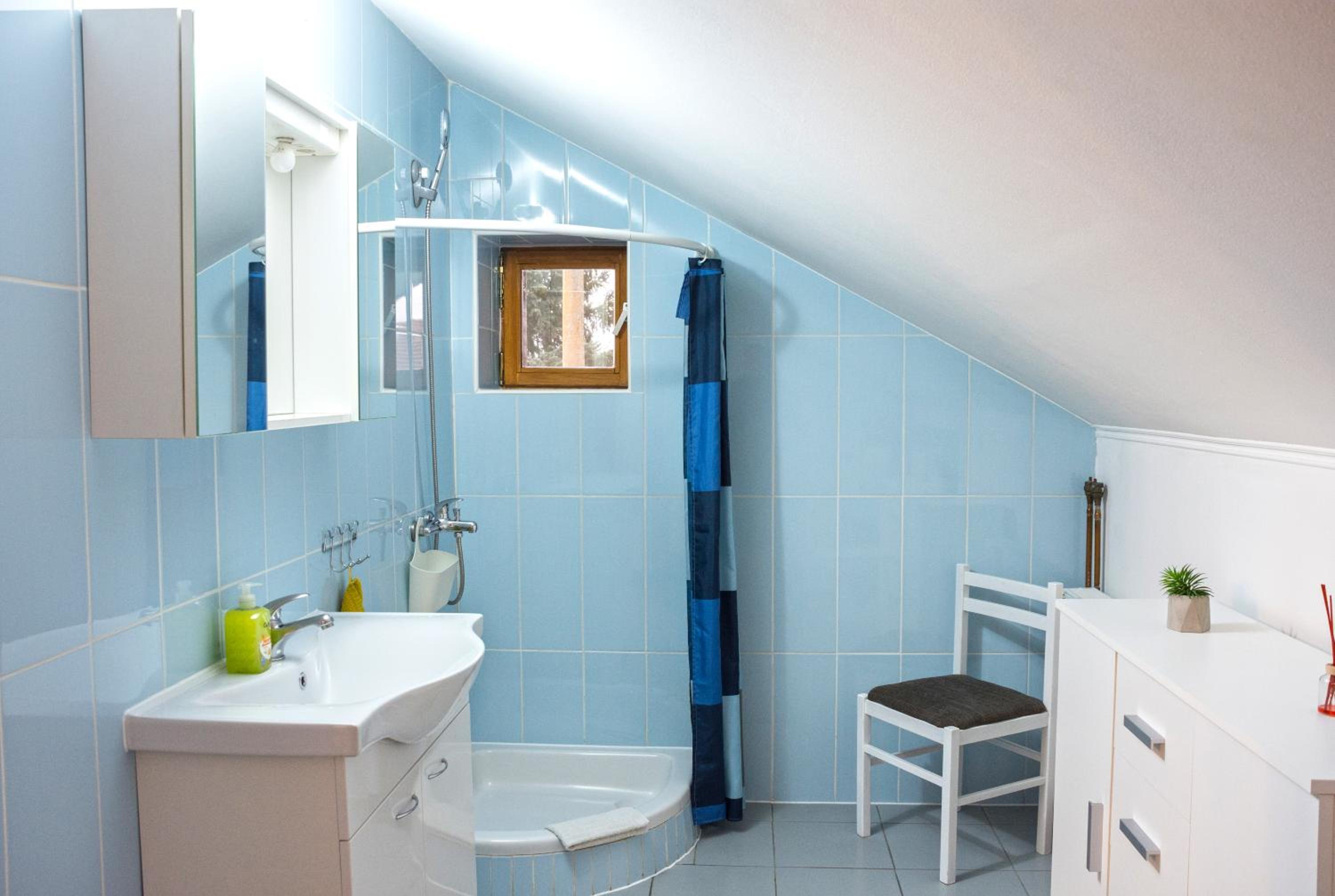 Two-Bedroom Apartment - Photo 29