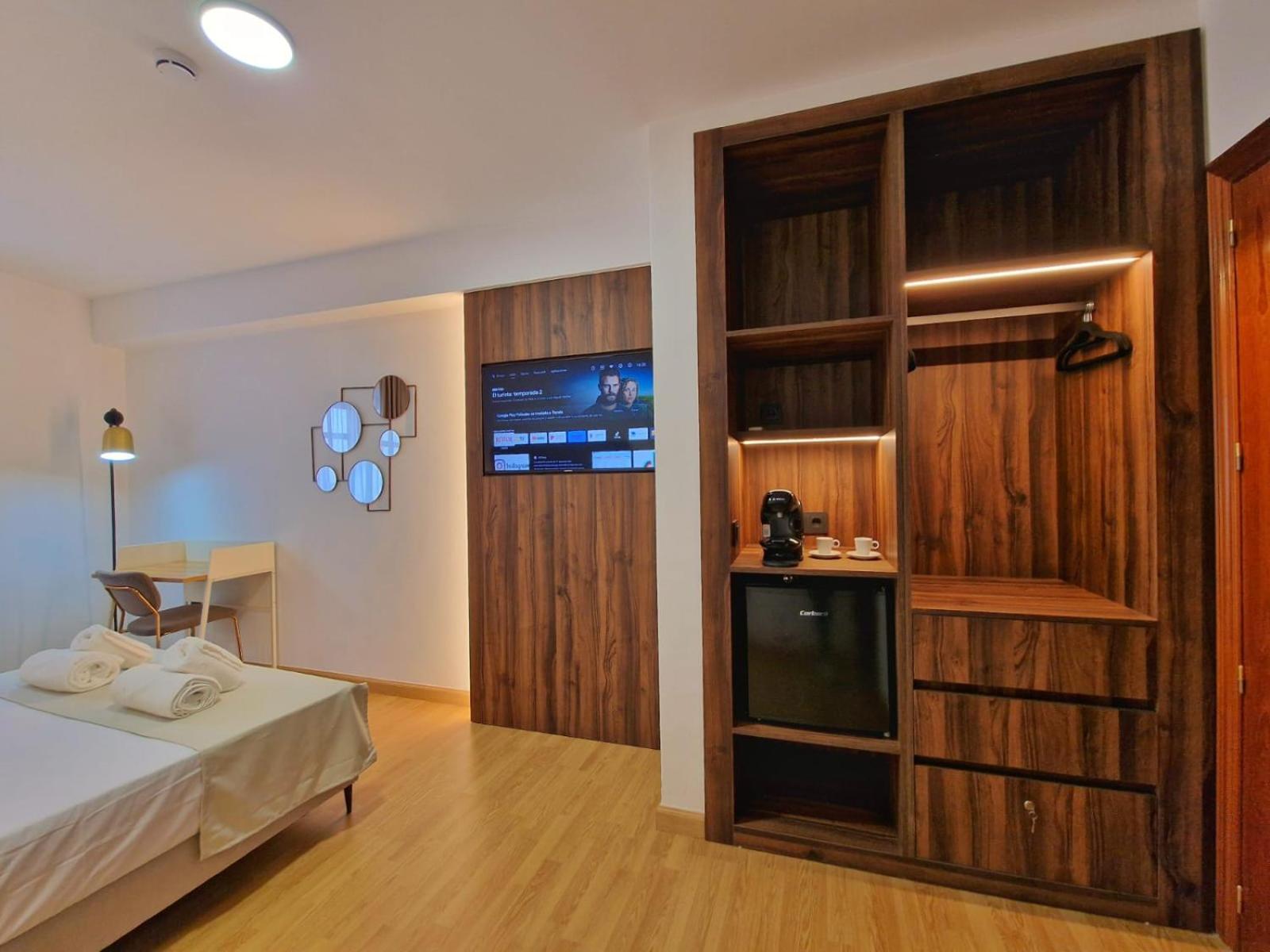 Standard Queen Room - Photo 5