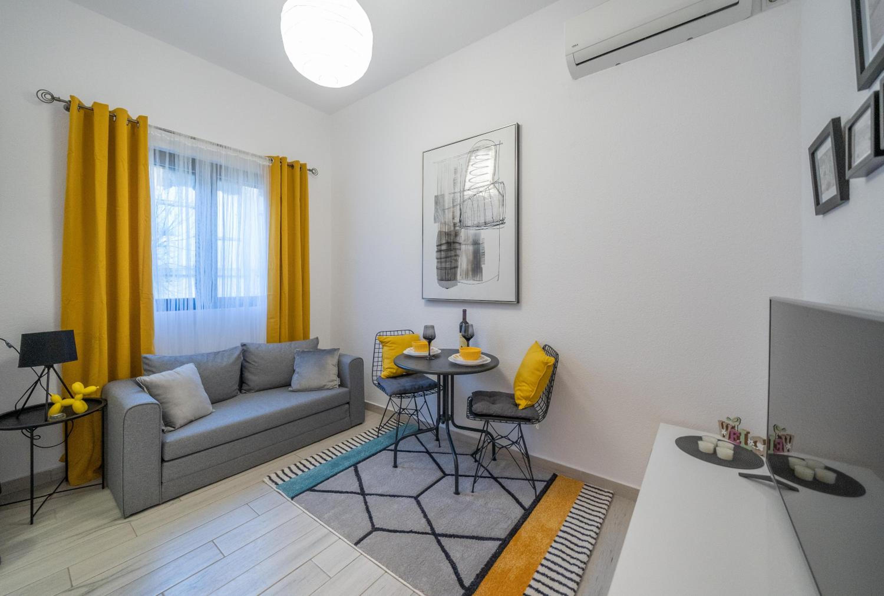 One-Bedroom Apartment