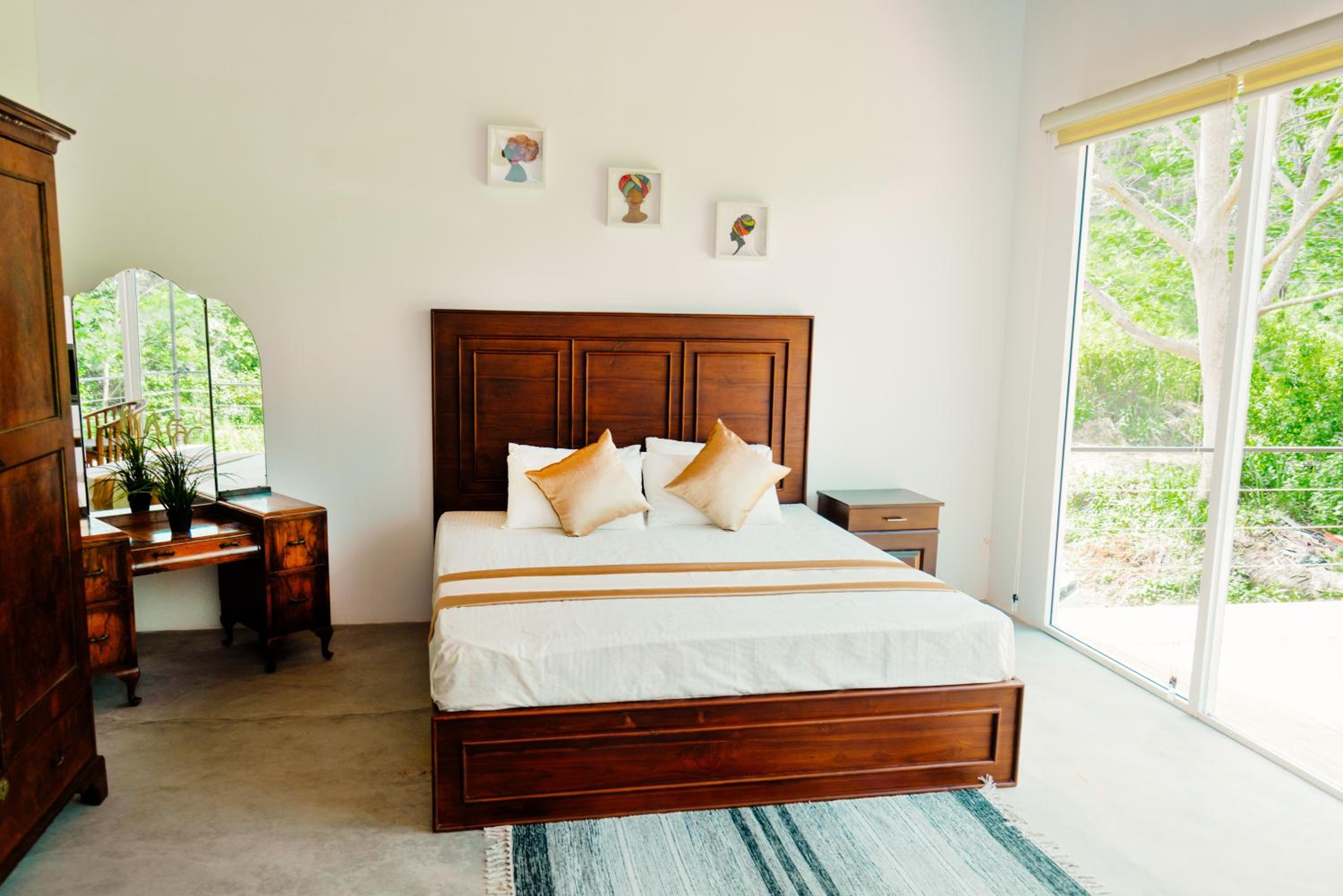 King Room with Mountain View