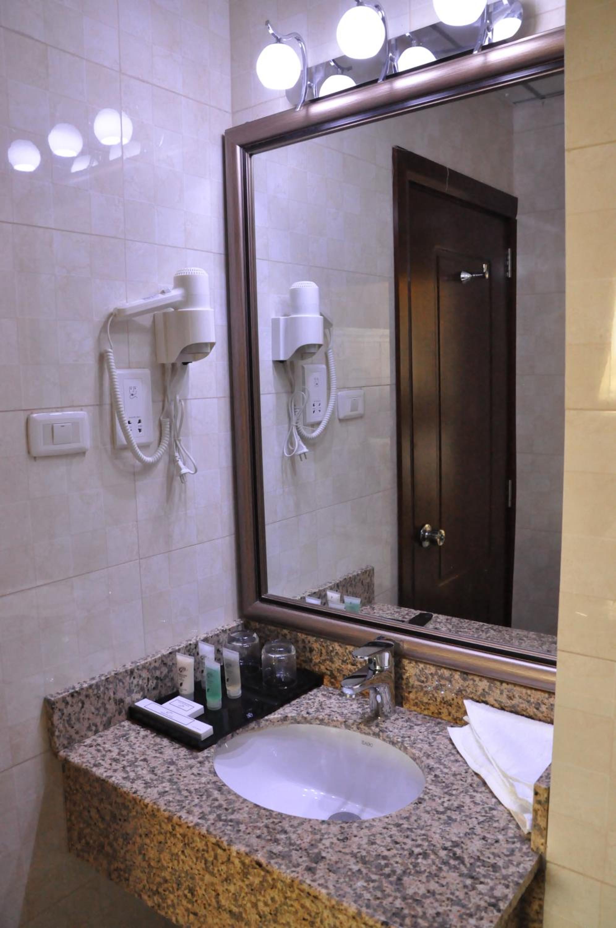 Single Room photo 3