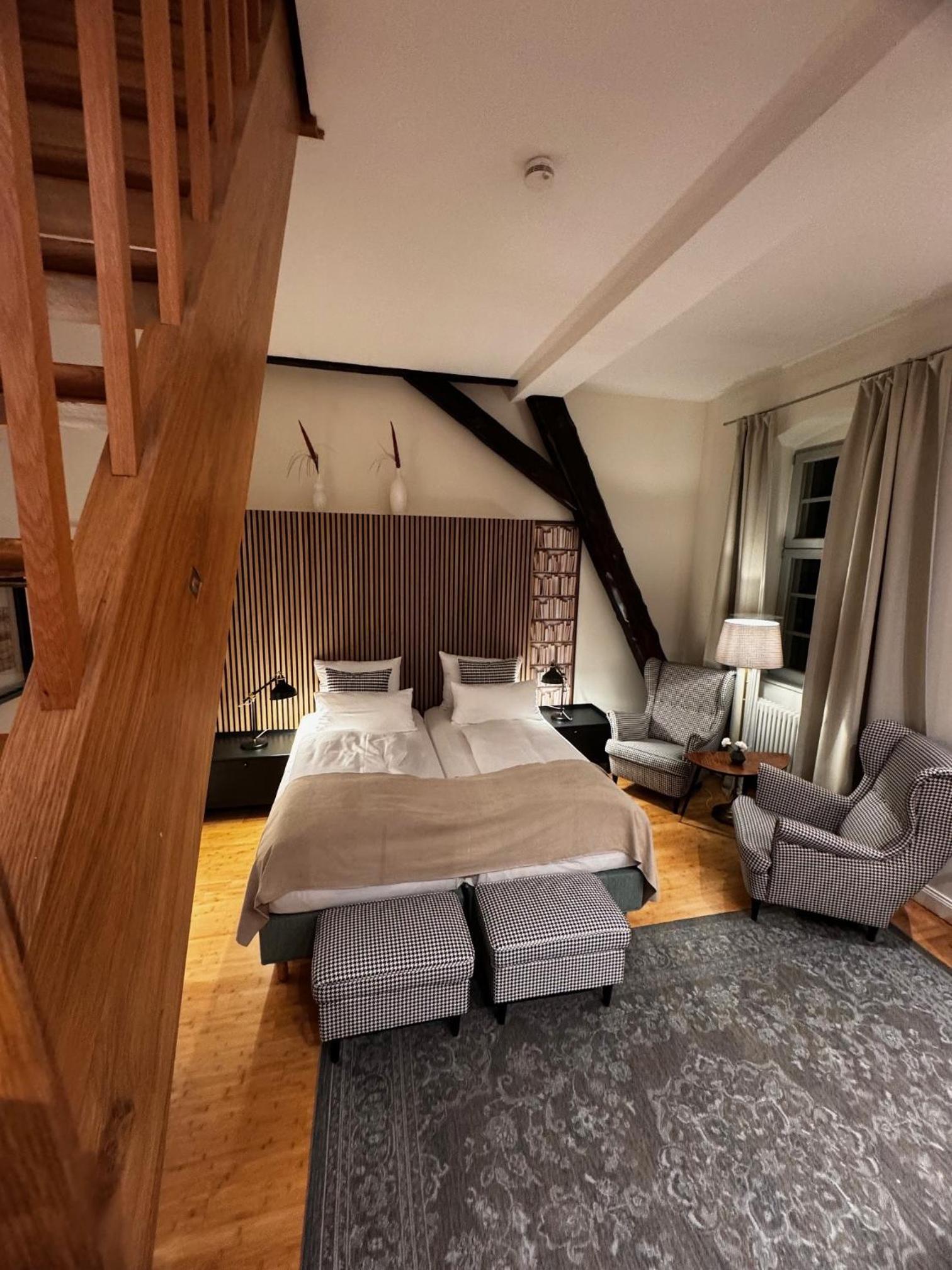Deluxe Double Room - Photo 14