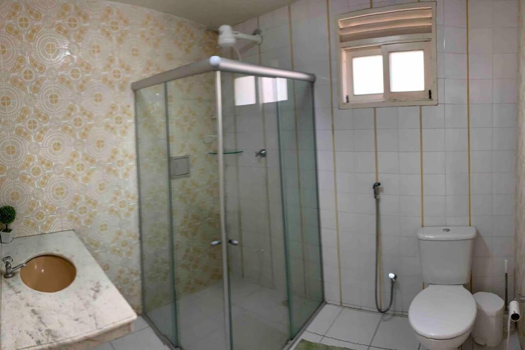 Five-Bedroom House photo 3