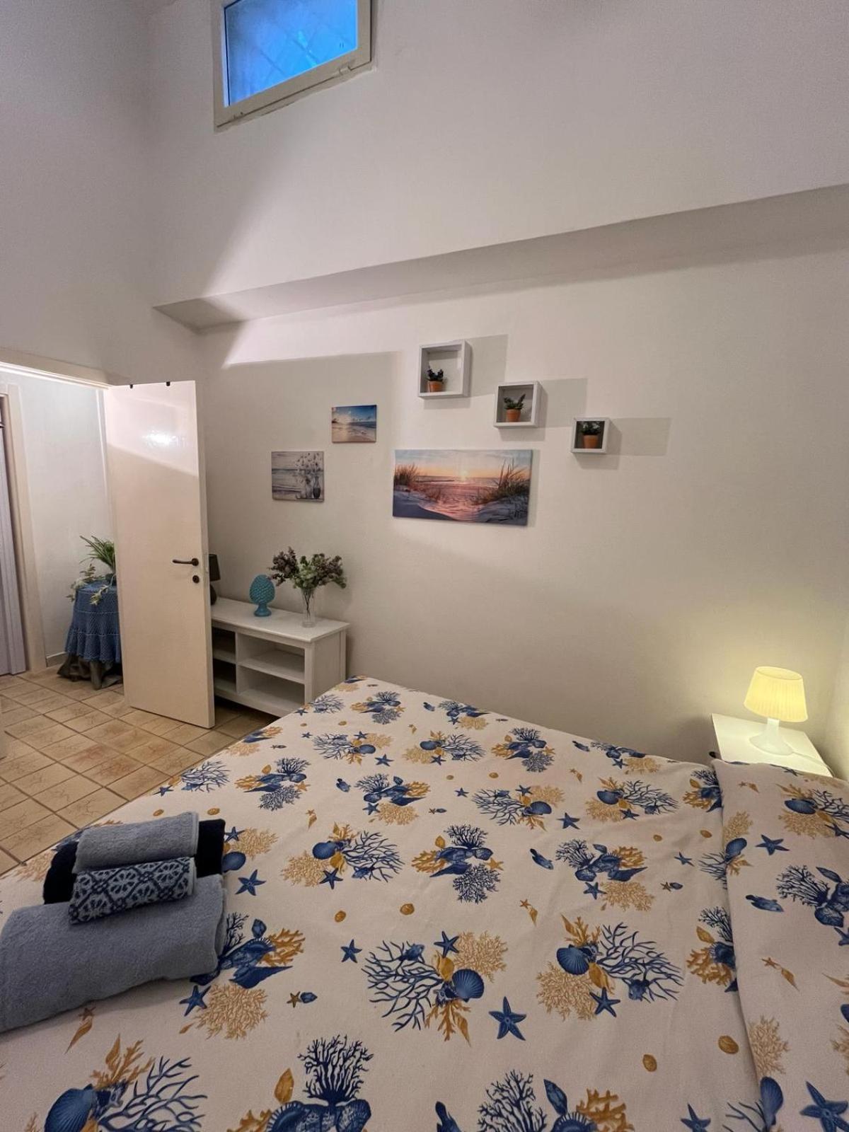 One-Bedroom House photo 1