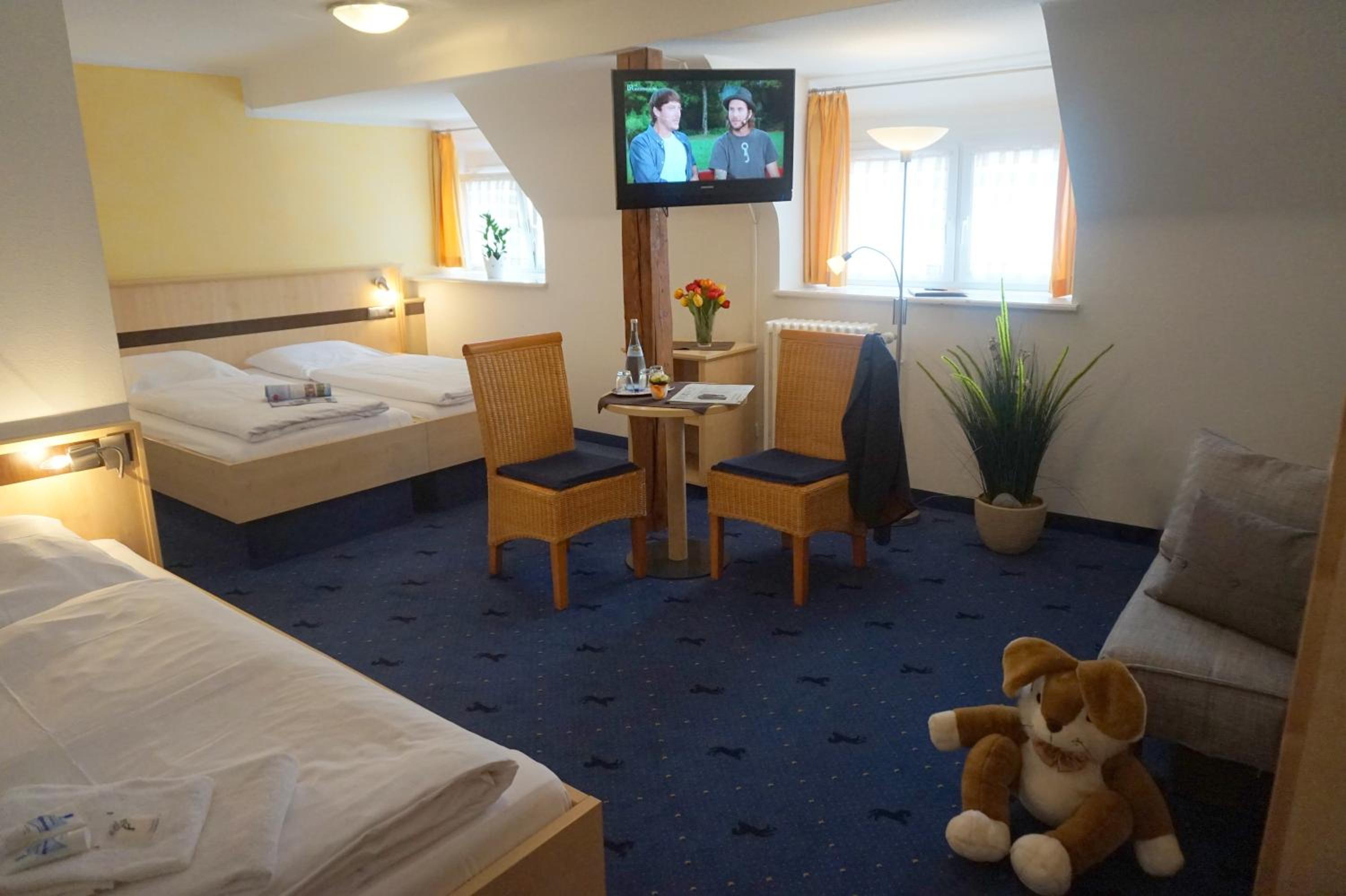 Economy Triple- in the historical main building (3-star category) photo 3