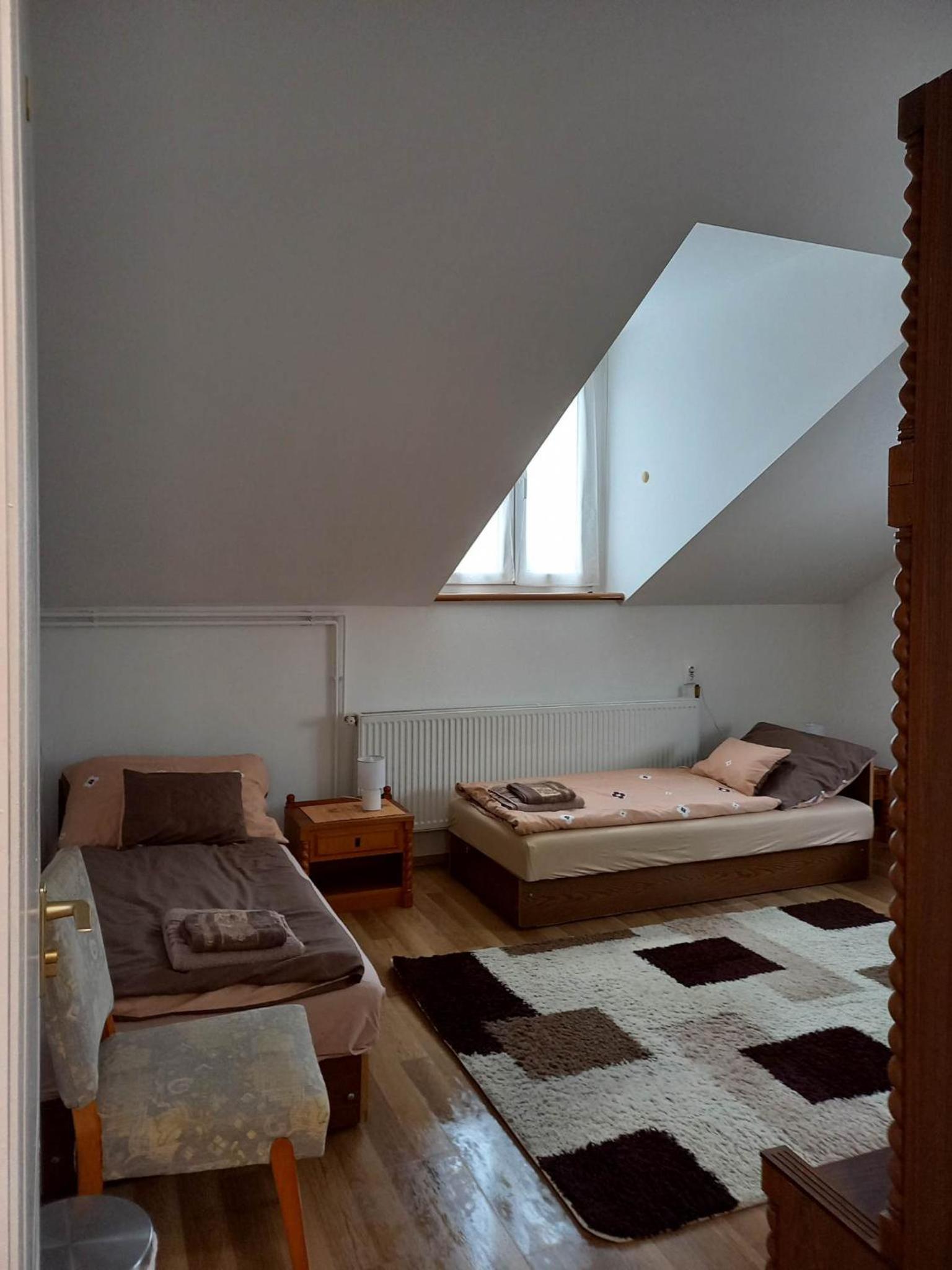 Quadruple Room With Shared Bathroom photo 1