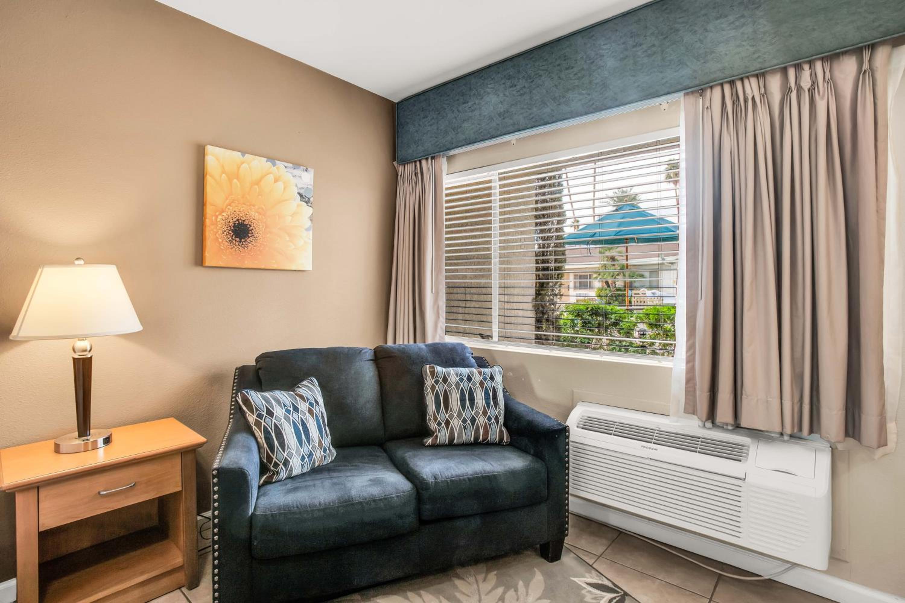 King Suite - Photo 4