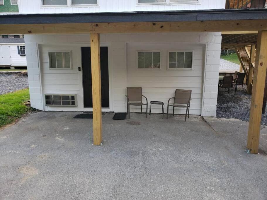 Seven-Bedroom House photo 2